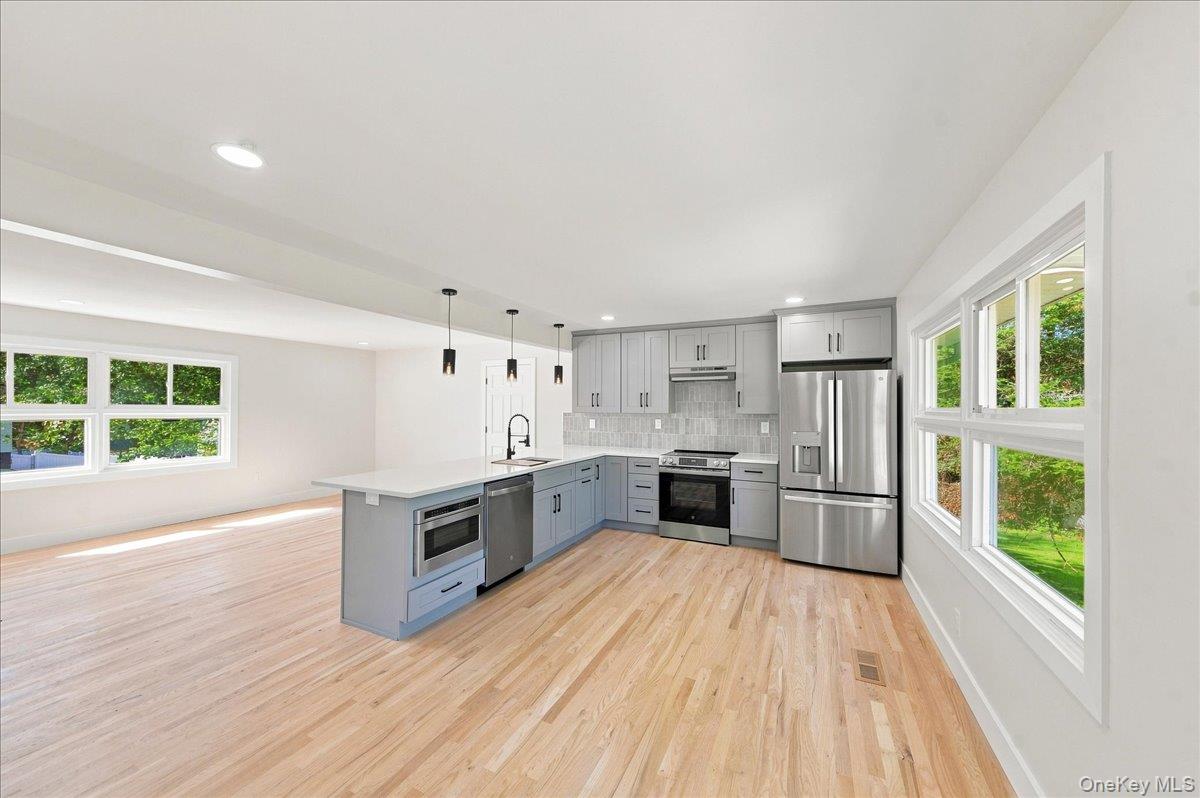 724 Locksley Road Property Photo 11