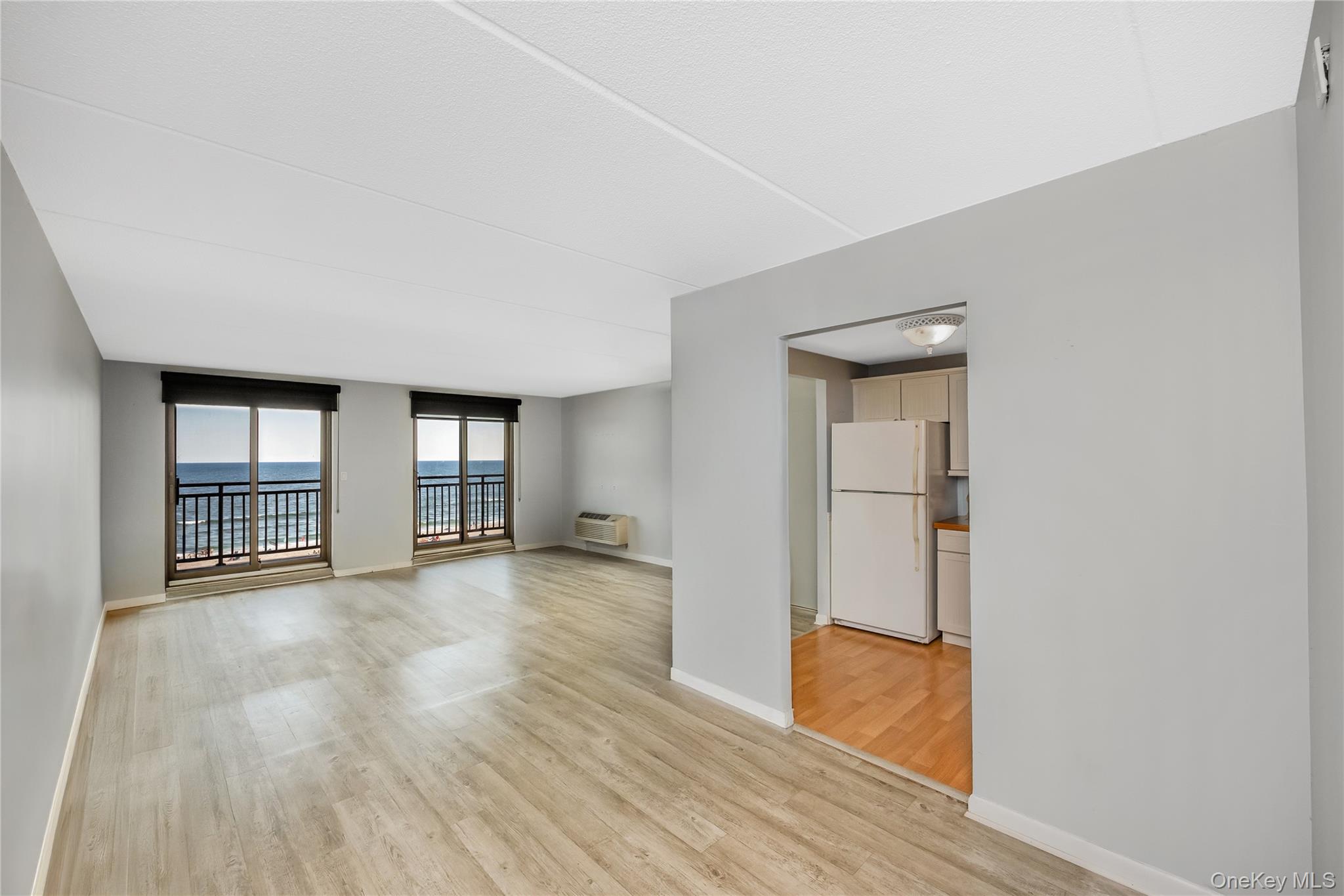 230 W Broadway 609 Property Photo 5