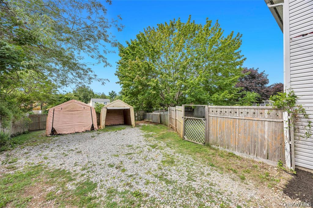 12 Handy Lane Property Photo 5