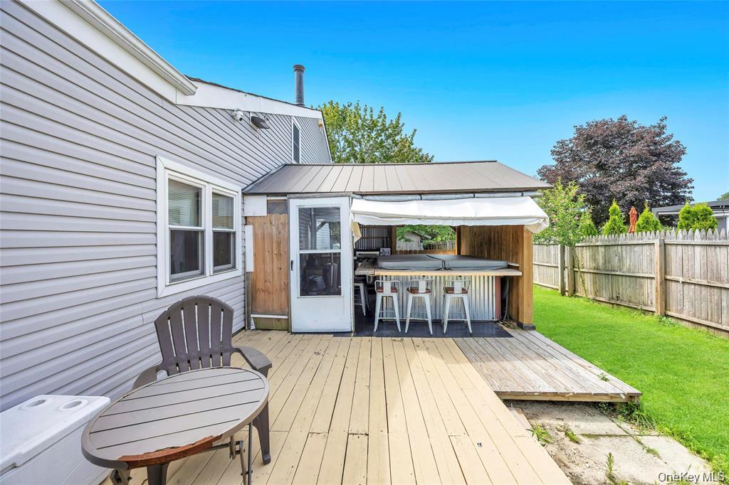 12 Handy Lane Property Photo 10