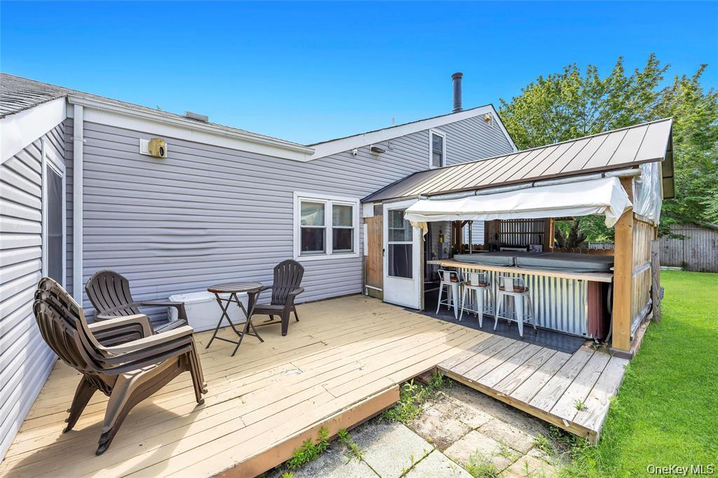 12 Handy Lane Property Photo 11