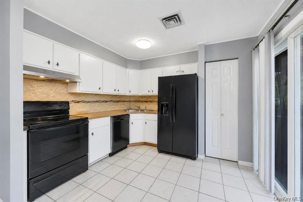 12 Handy Lane Property Photo 22