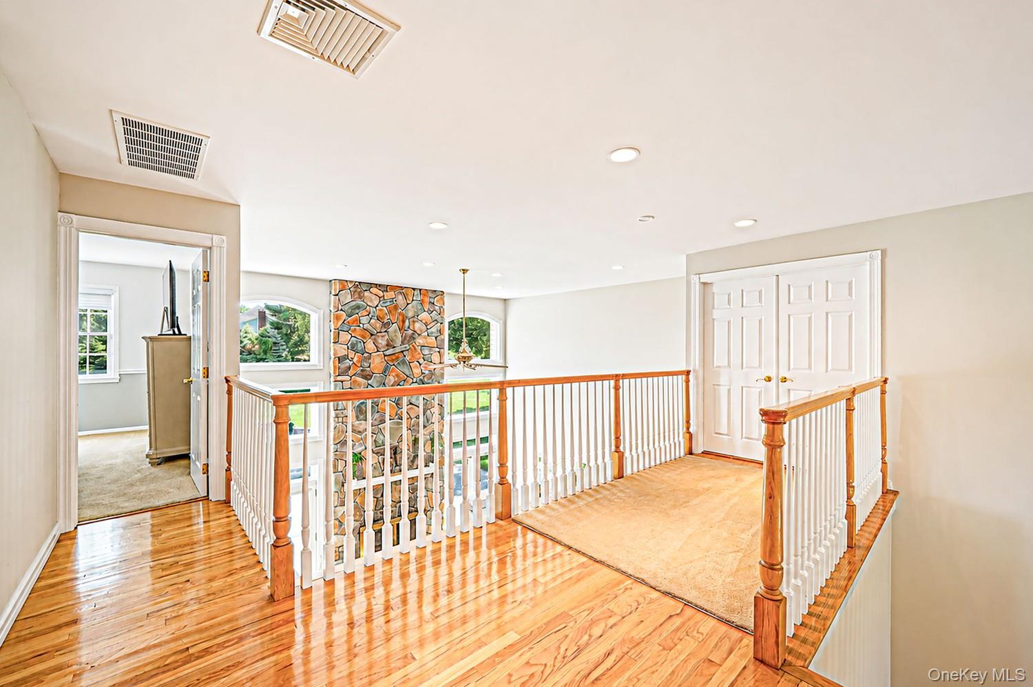 4 Holly Lane Property Photo 8