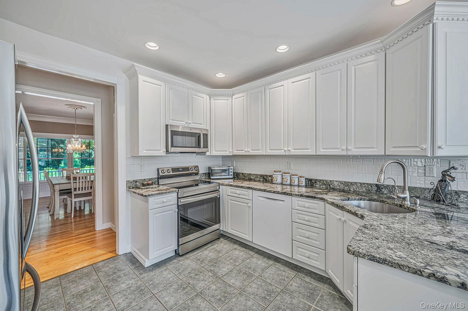 4 Holly Lane Property Photo 11