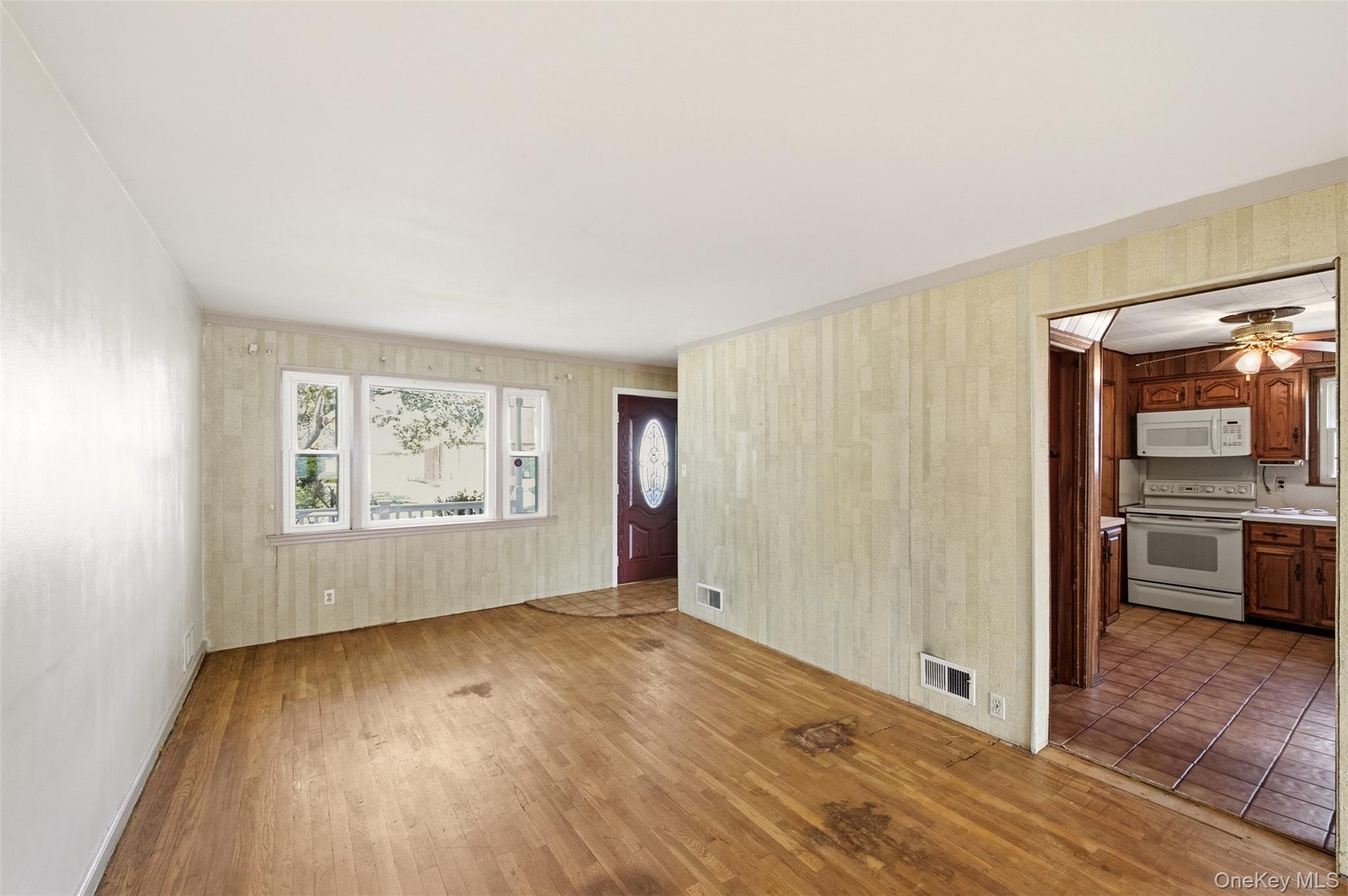 2226 3rd Street Property Photo 6