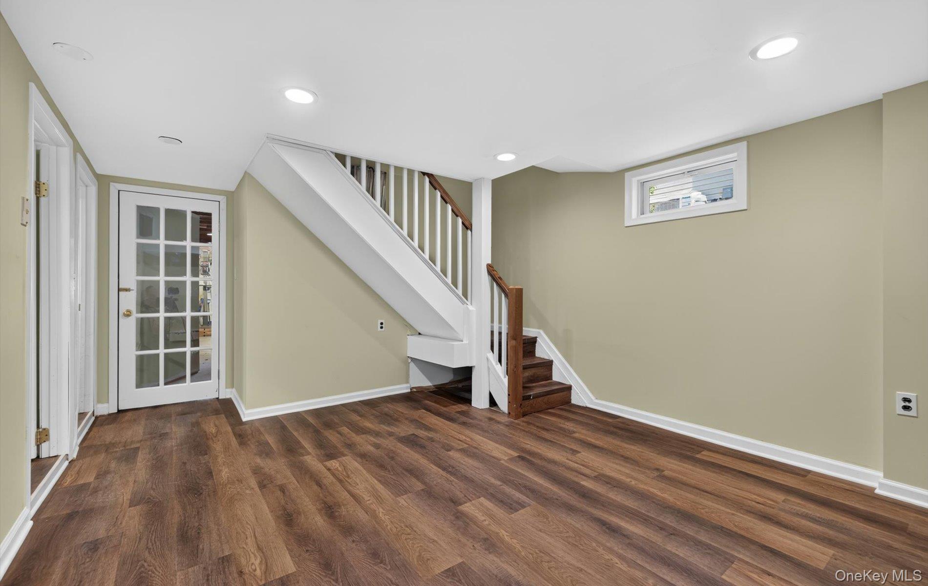 182 School Street Property Photo 34