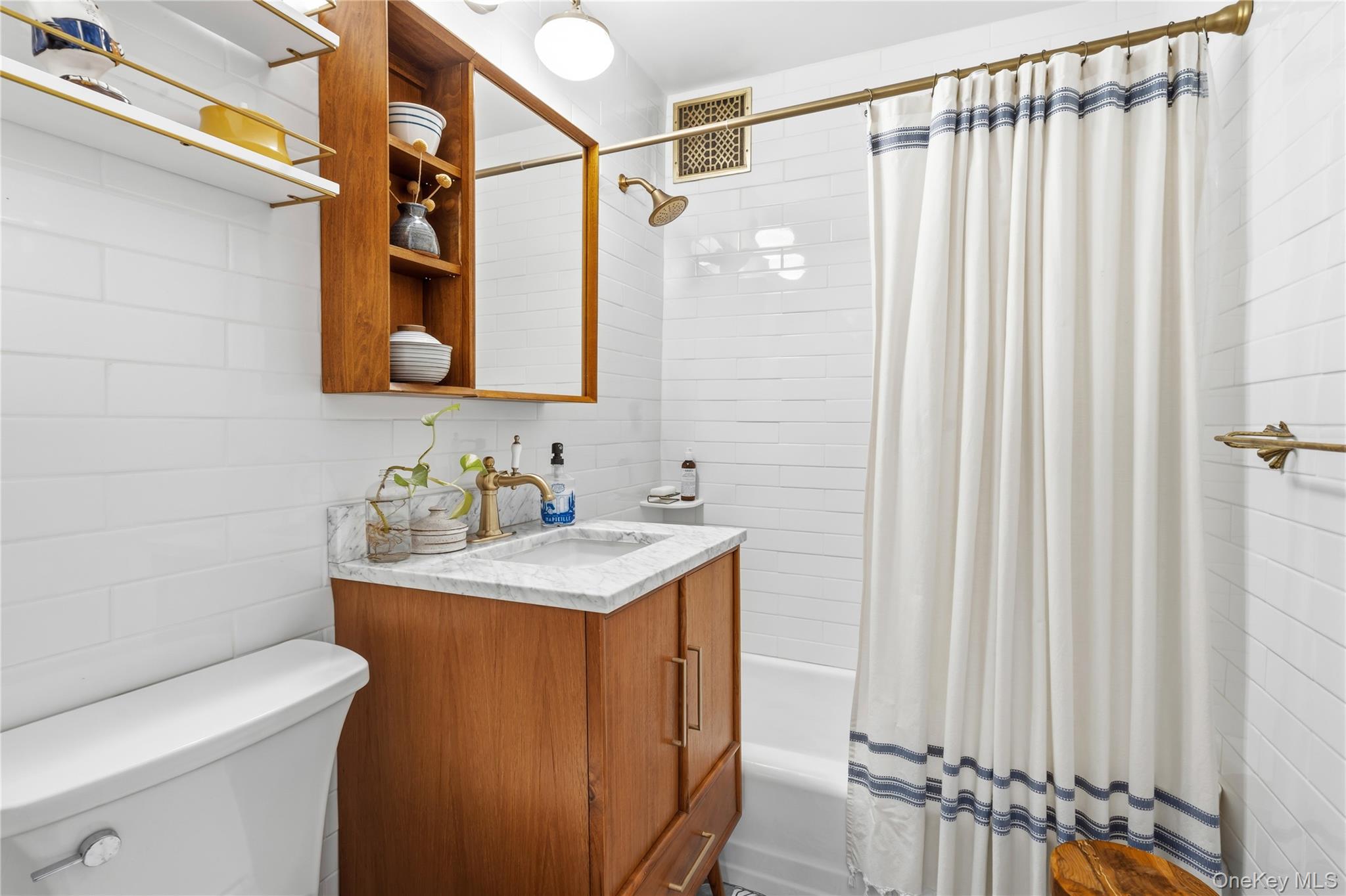 195 Willoughby Avenue 307 Property Photo 7