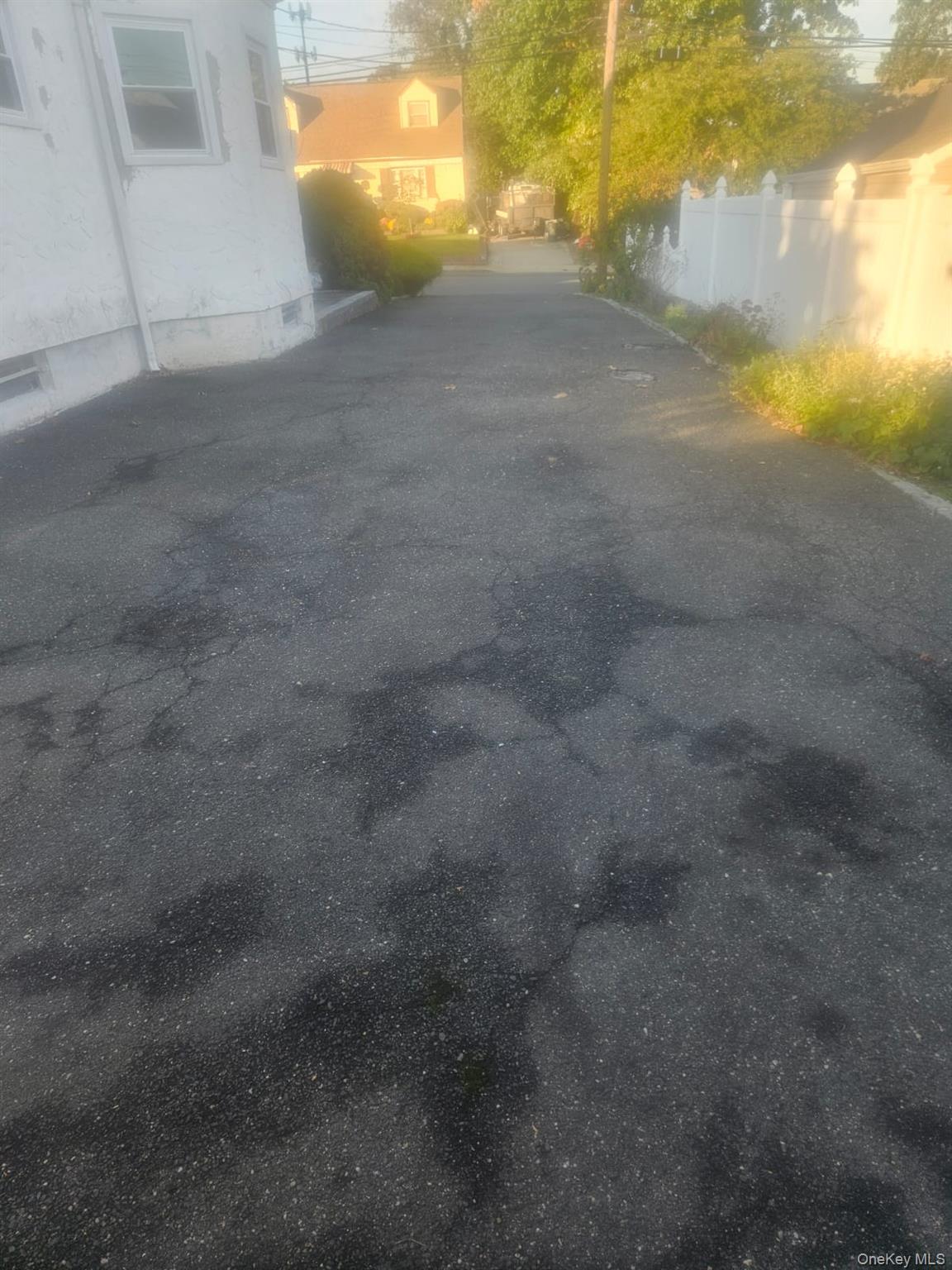 1639 1639 Empire Street House Rental Property Photo 9