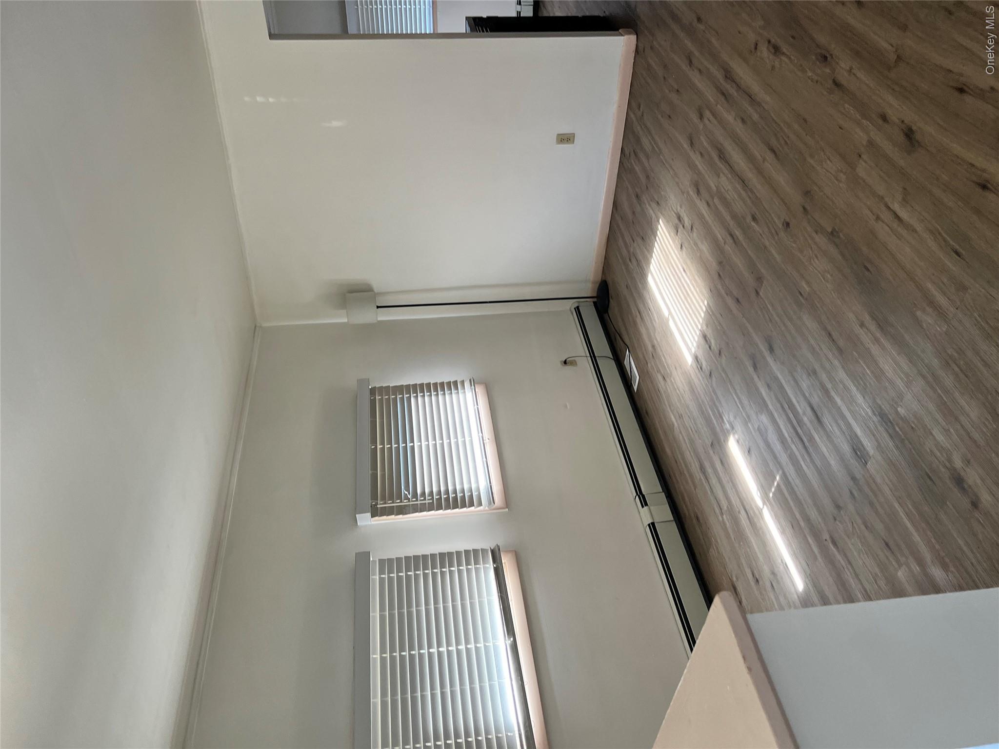 27 E Dorsey Lane Property Photo 8