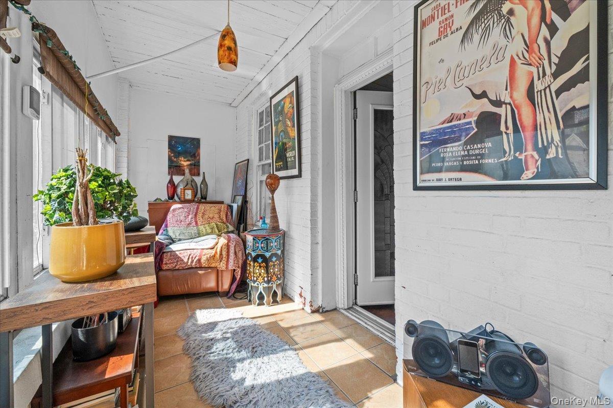 1373 Plimpton Avenue Property Photo 11
