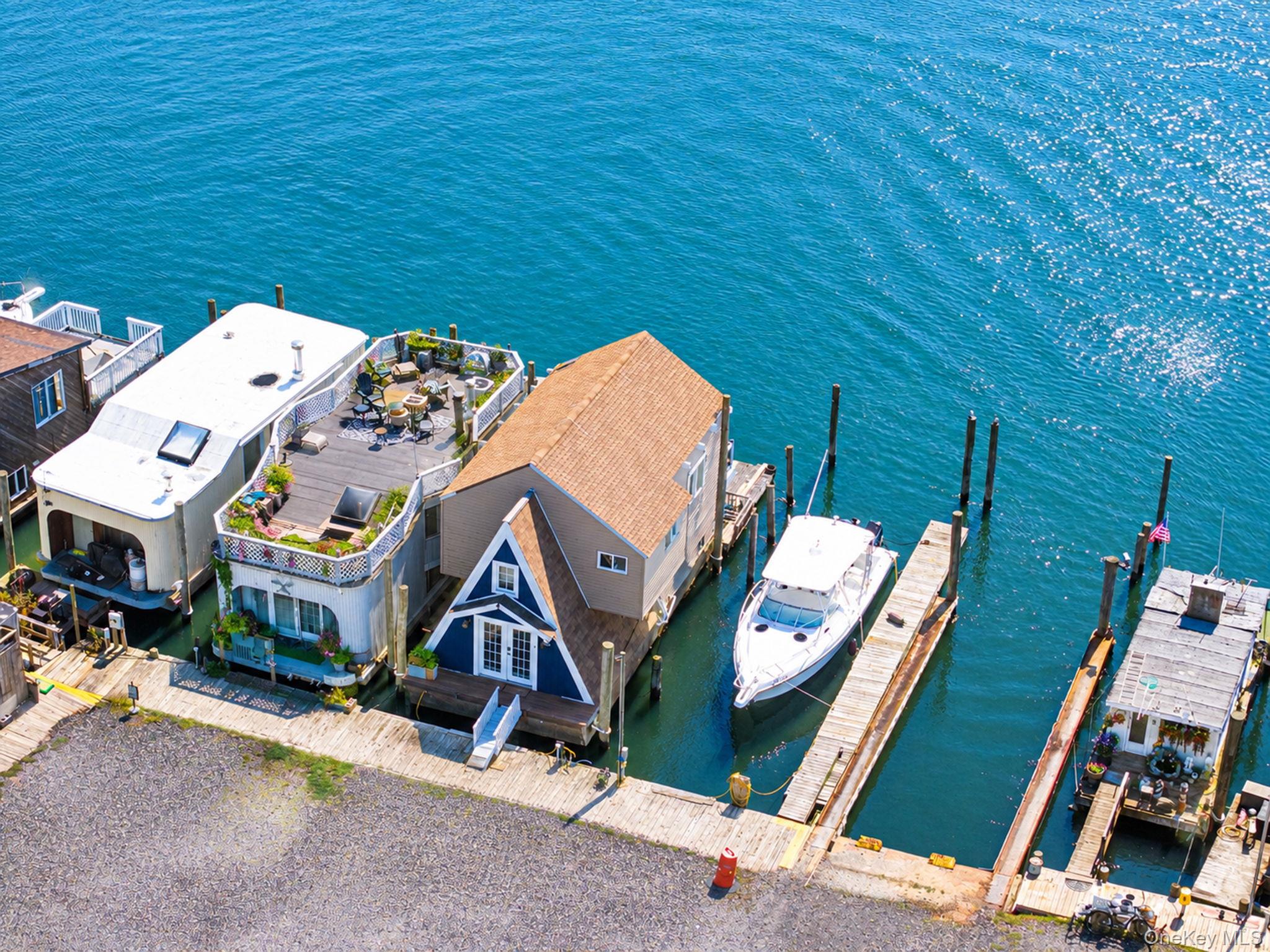 220 Shore Road 4 Property Photo 30