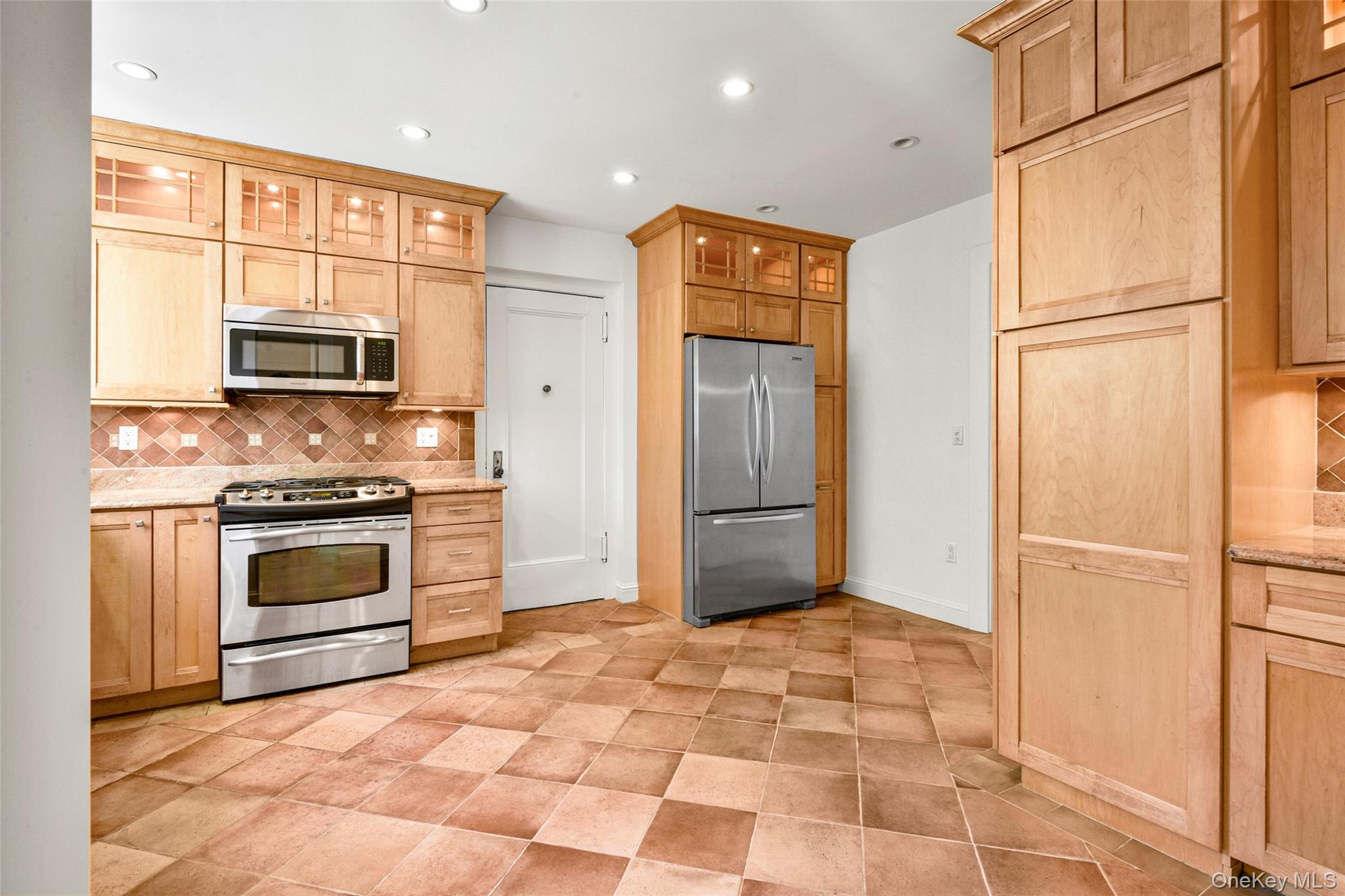 1 Rivermere 1g Property Photo 9