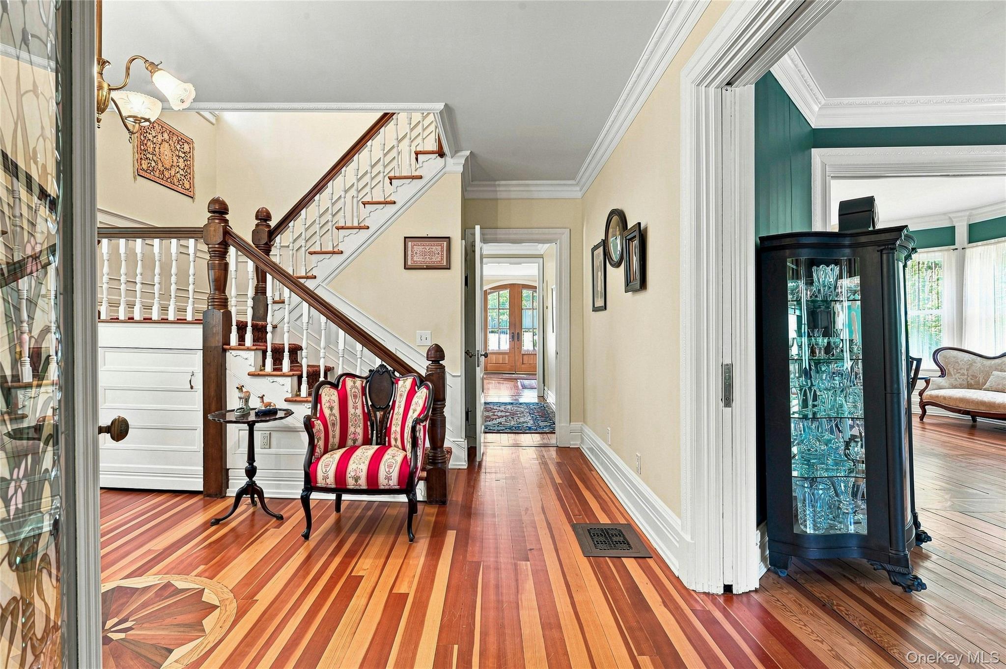 534 Main Street Property Photo 5