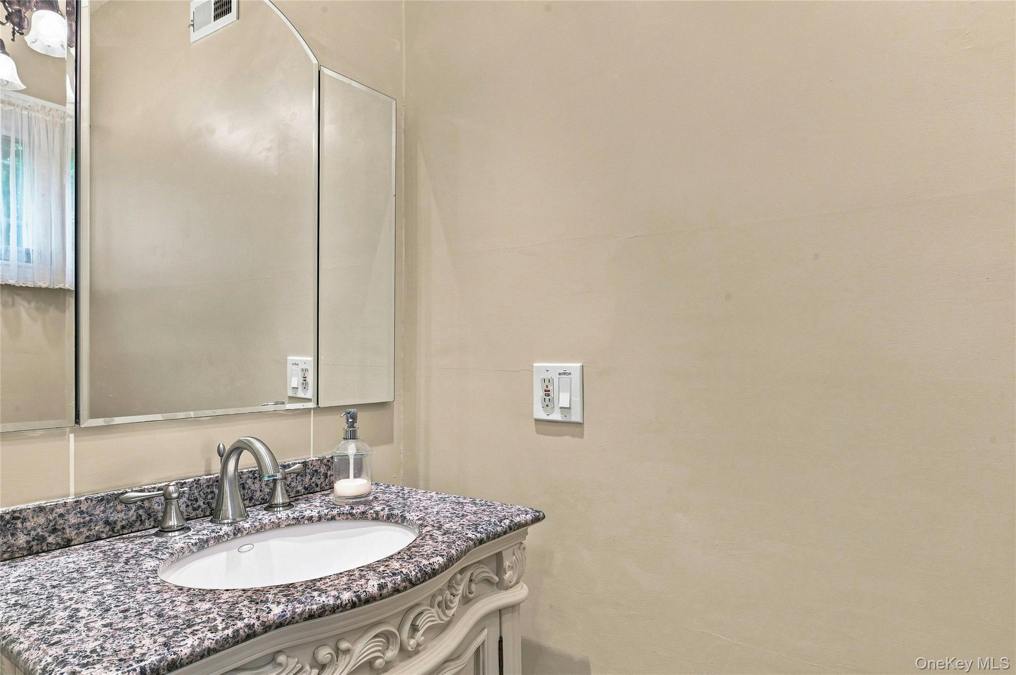 534 Main Street Property Photo 12