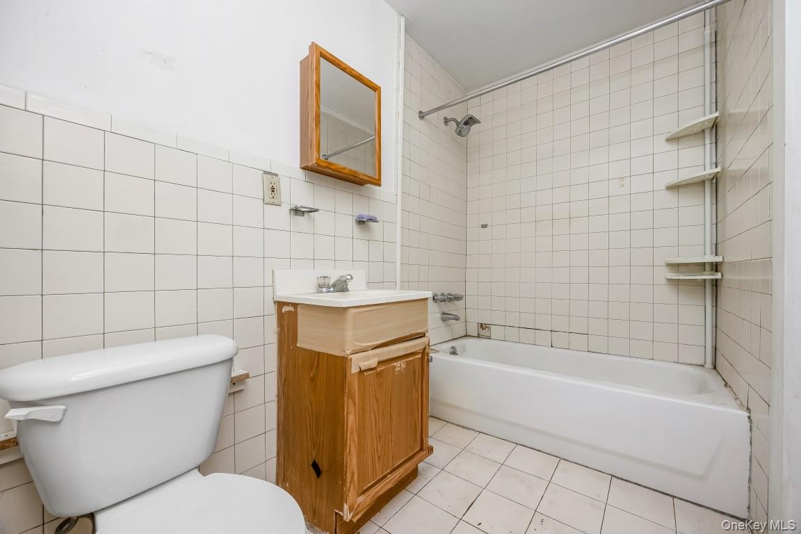 2693 Fulton Street Property Photo 12