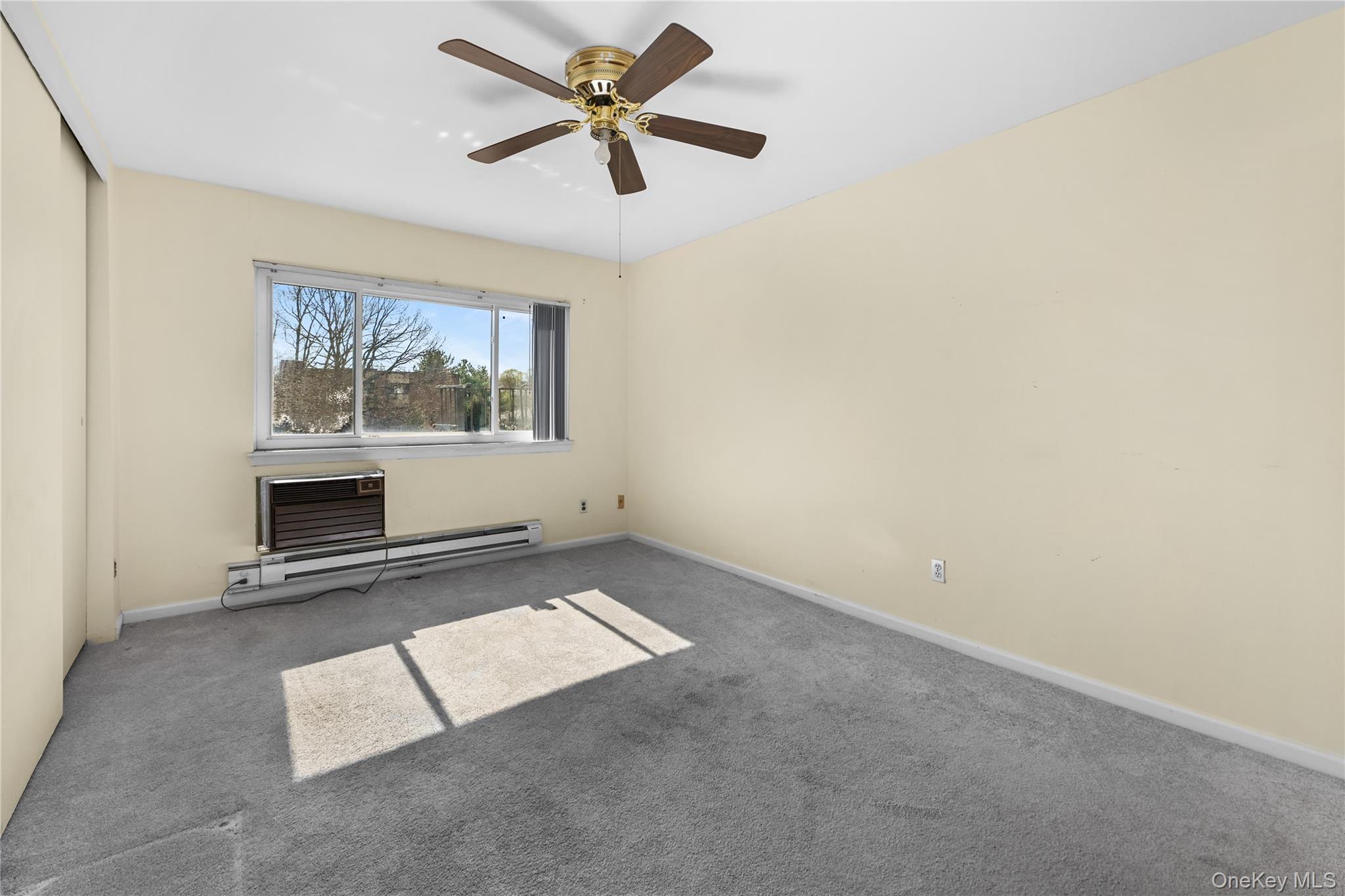 115 Dehaven Drive 302 Property Photo 14
