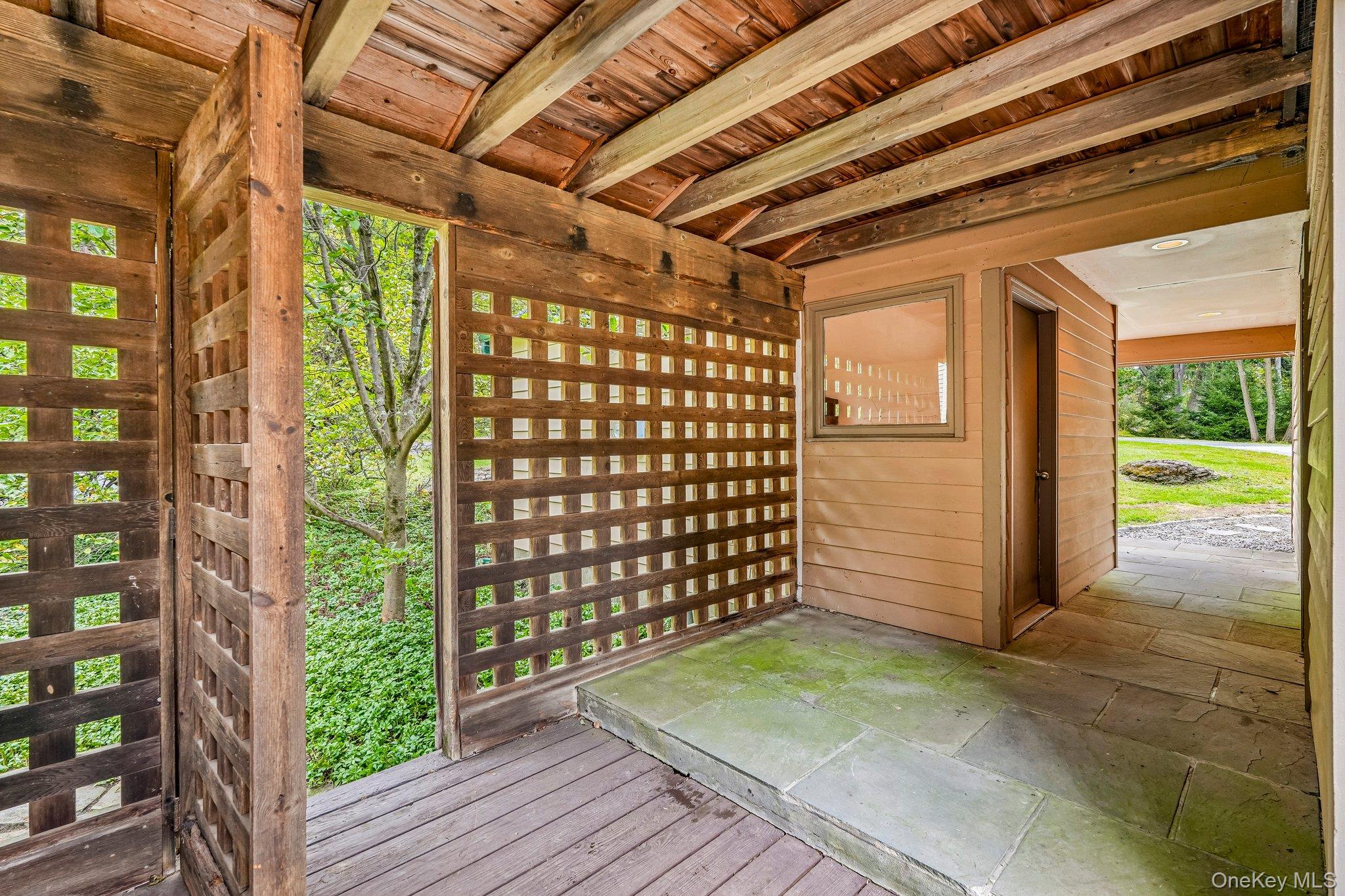 65 Colonial Avenue Property Photo 26