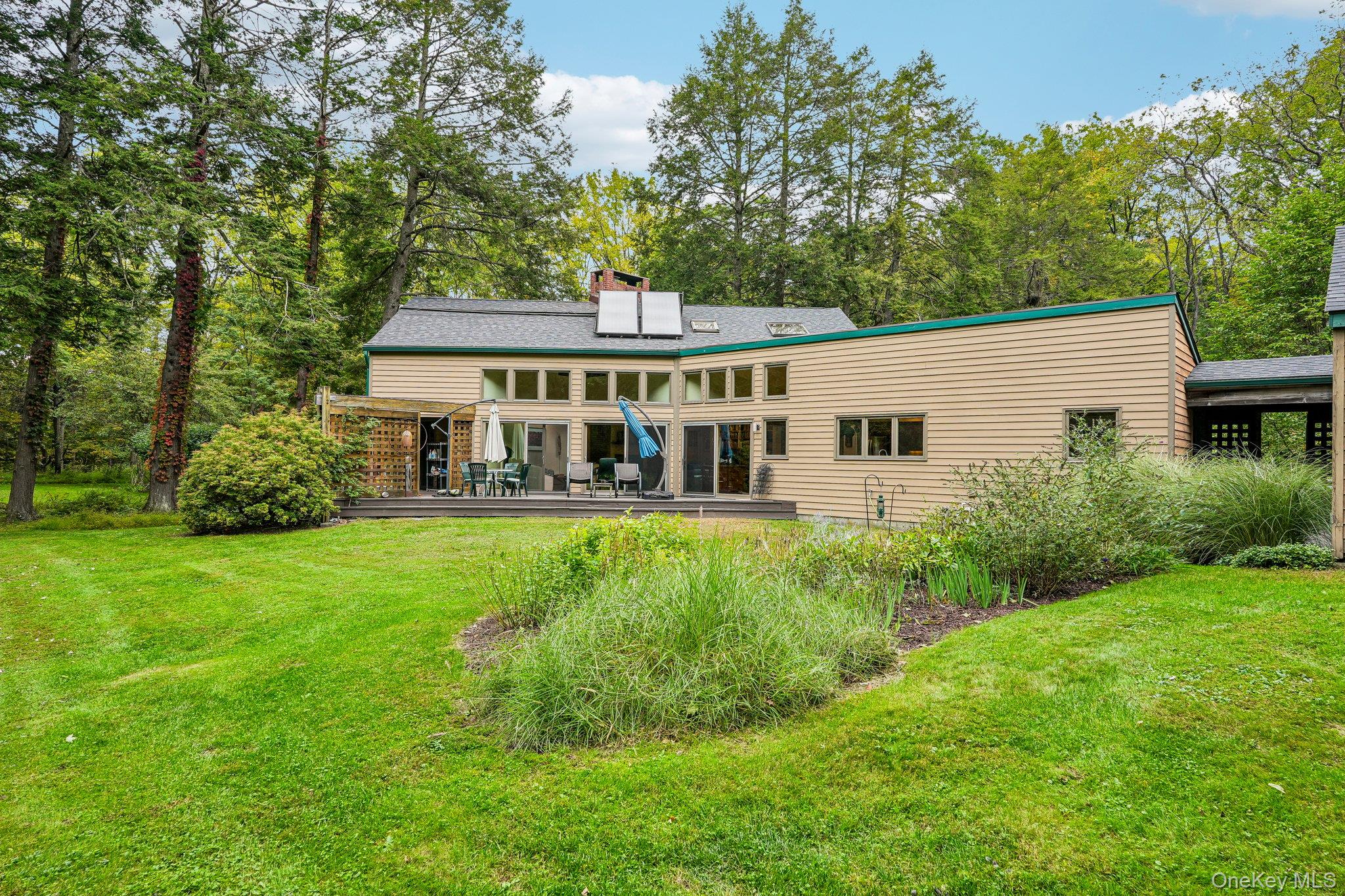 65 Colonial Avenue Property Photo 29