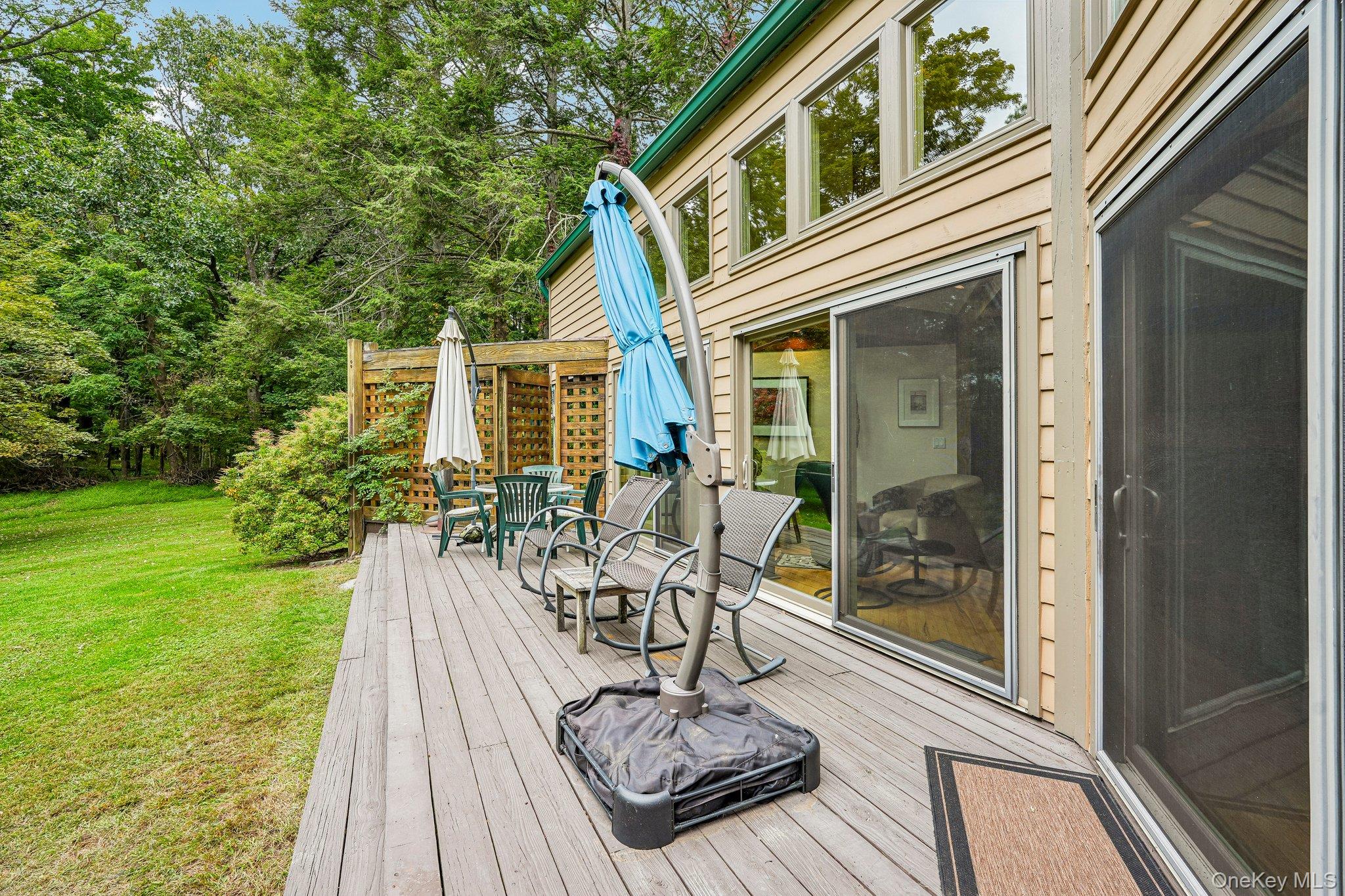 65 Colonial Avenue Property Photo 31