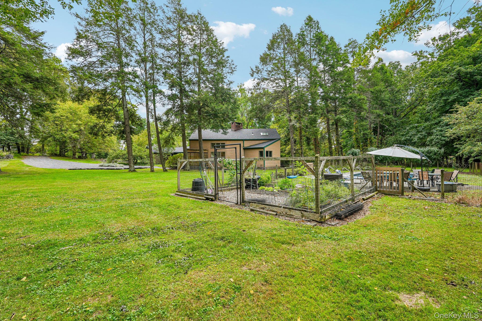 65 Colonial Avenue Property Photo 34