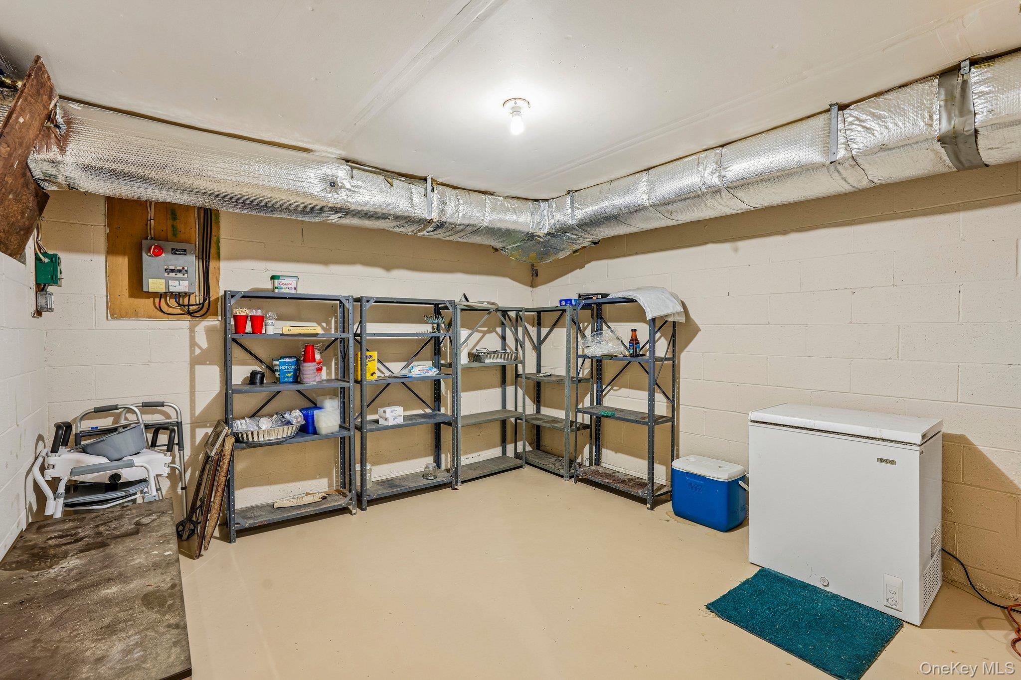 65 Colonial Avenue Property Photo 36