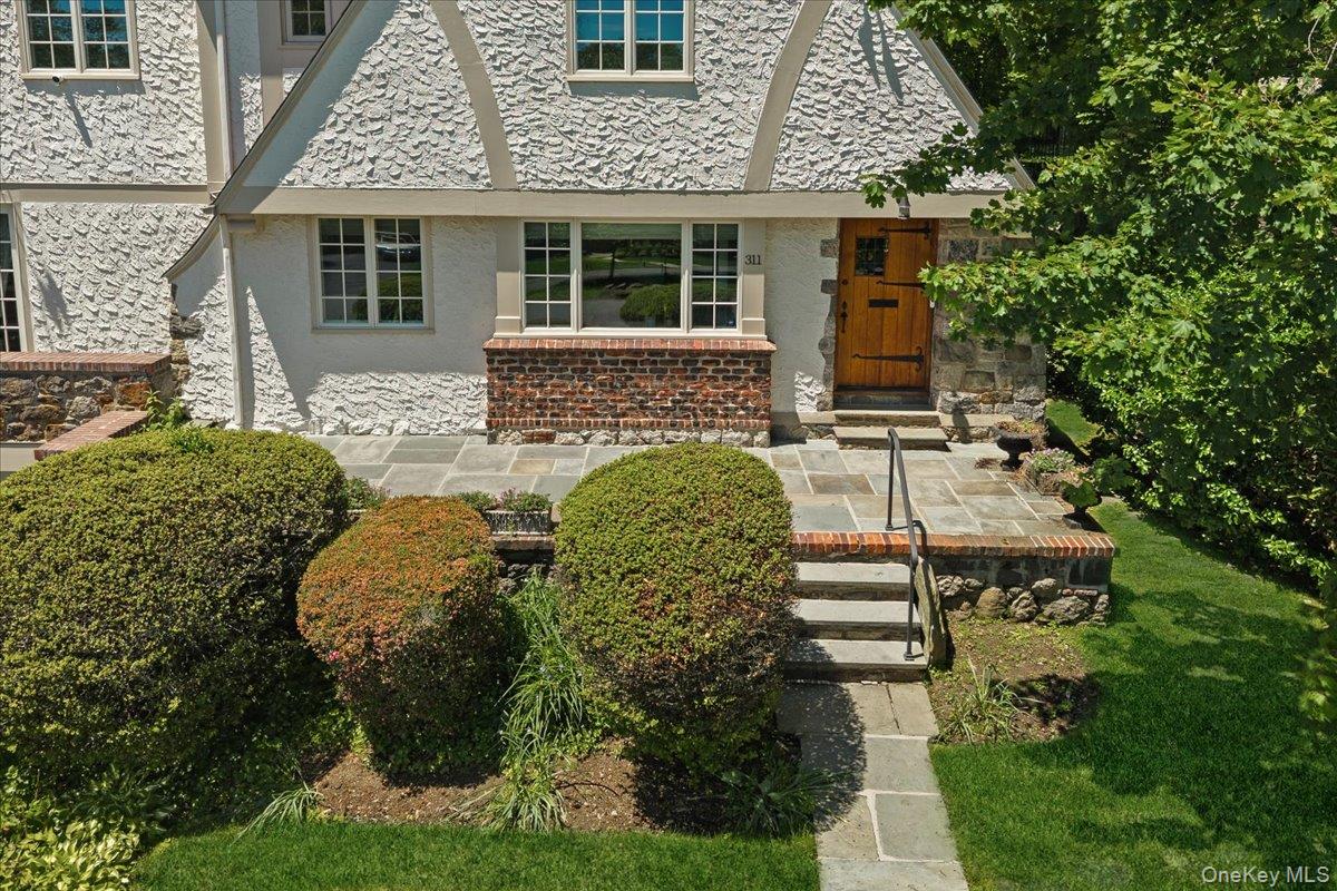 311 Lyncroft Road Property Photo 4