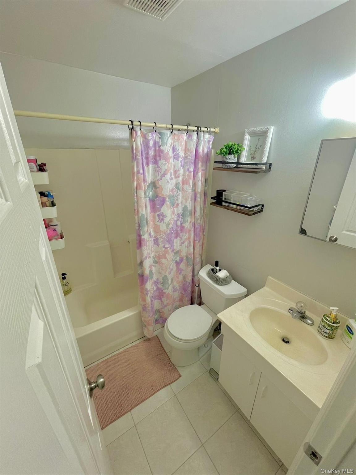 1200 Jericho Turnpike Apt 1 Property Photo 7