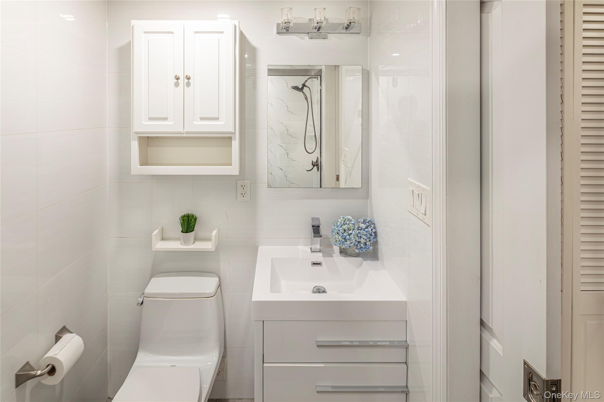 50 Columbus Avenue F10 Property Photo 8