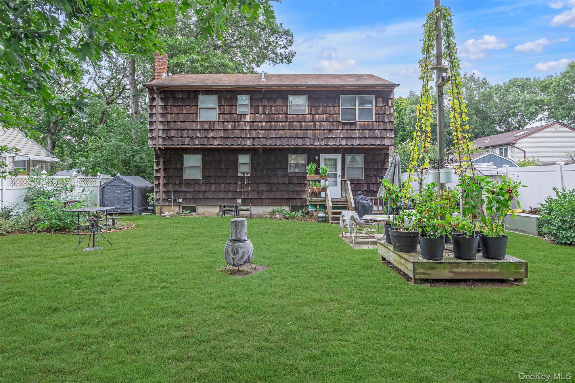 1045 Park Avenue Property Photo 12