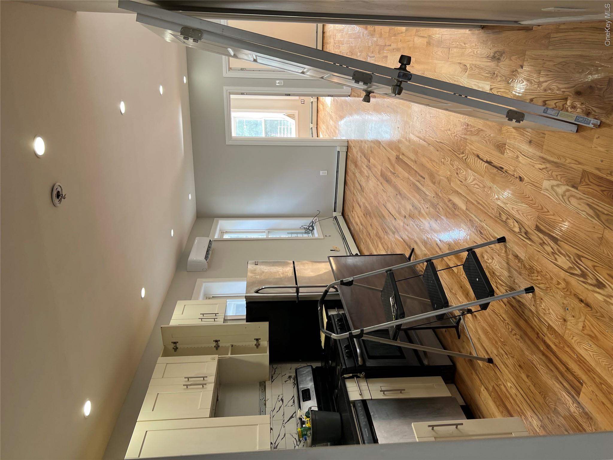 1048639 Property Photo 6