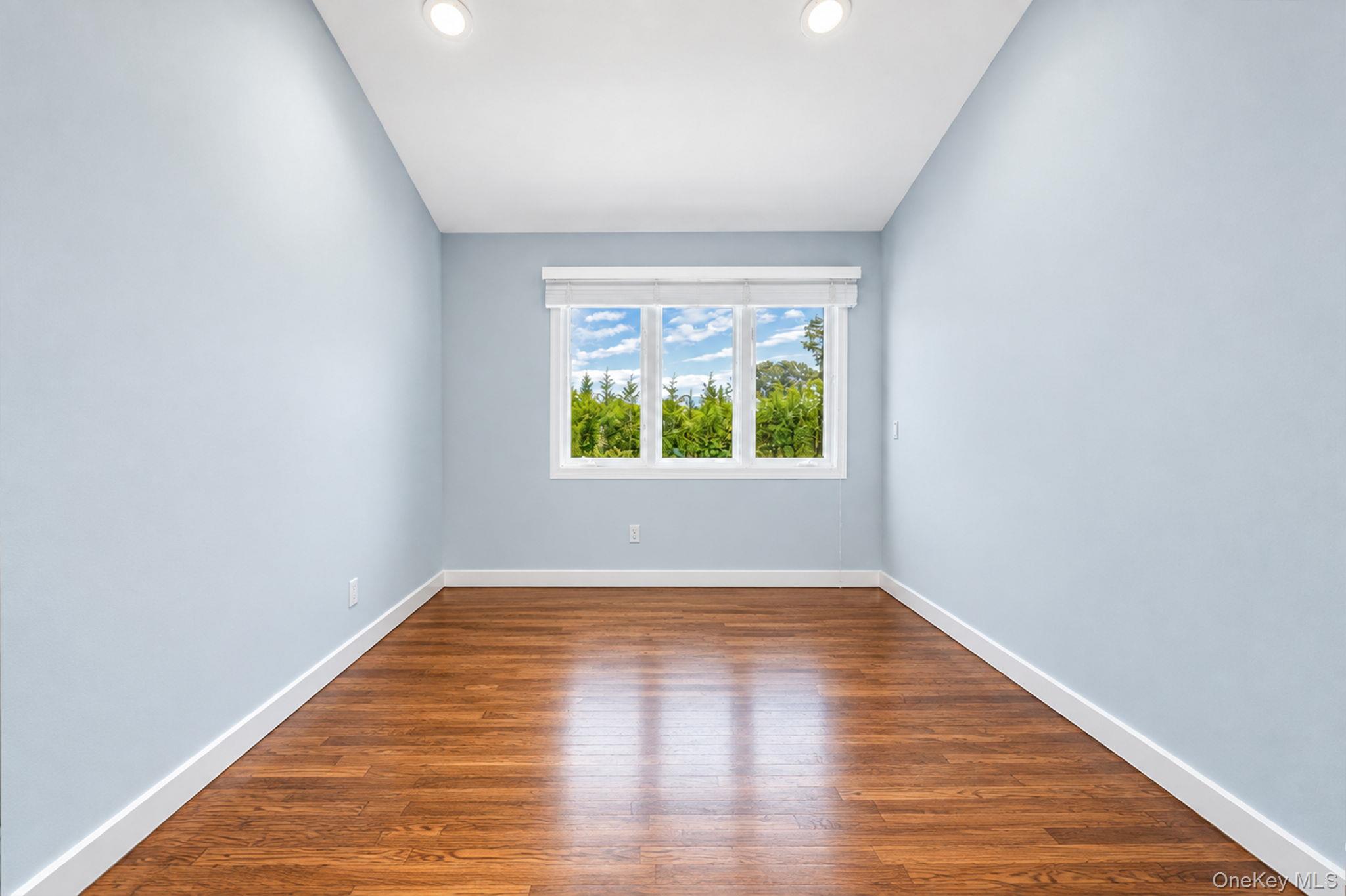 1527 Saint Louis Avenue Property Photo 15