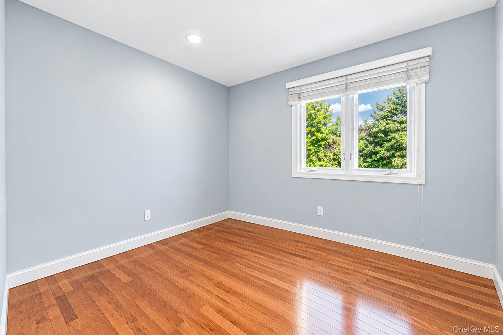 1527 Saint Louis Avenue Property Photo 18