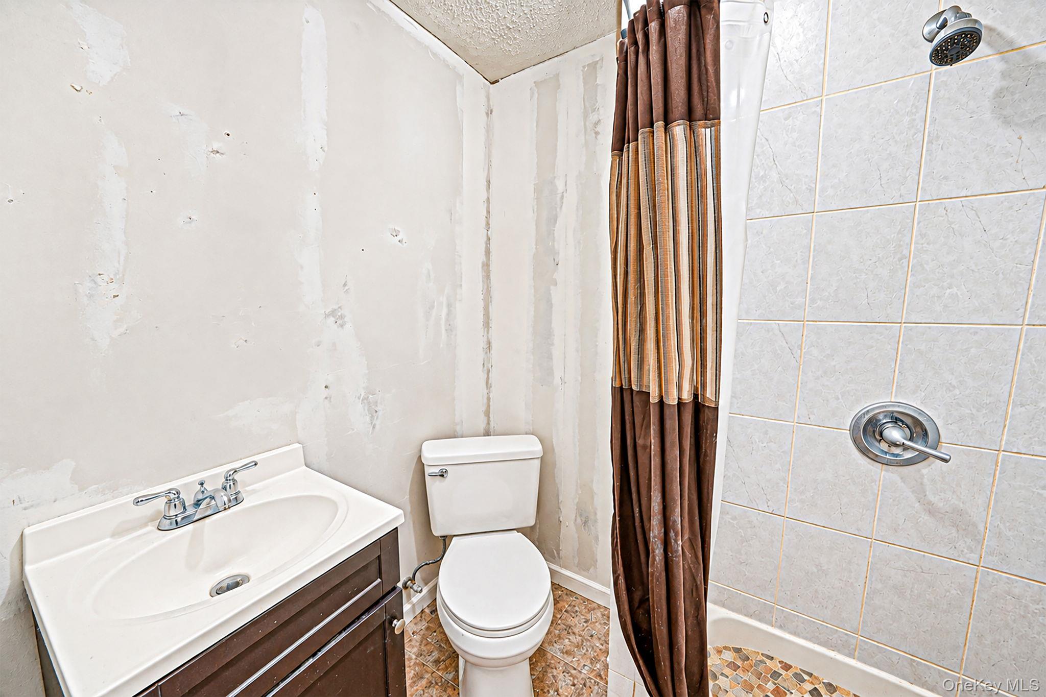 1527 Saint Louis Avenue Property Photo 28