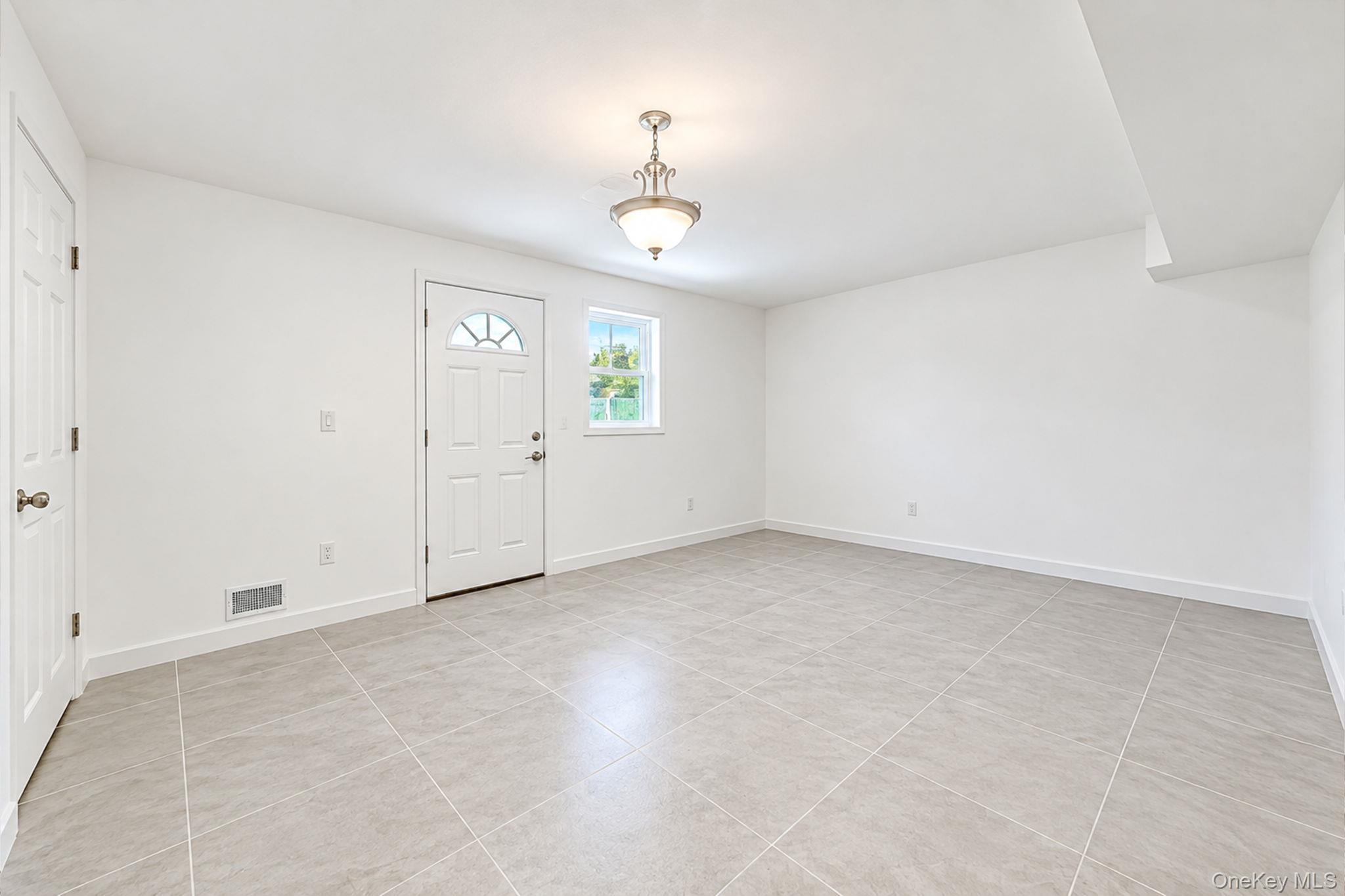 1527 Saint Louis Avenue Property Photo 29