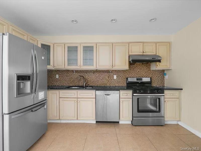 7726 Kneeland Avenue Property Photo 7