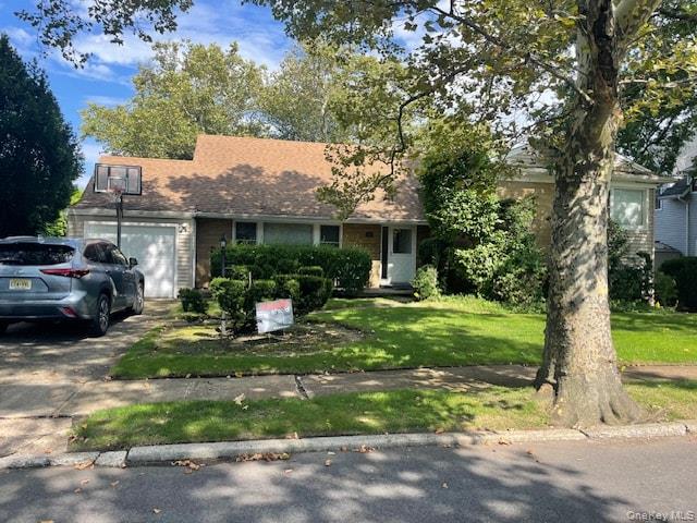 894 Lakeside Drive Property Photo 1