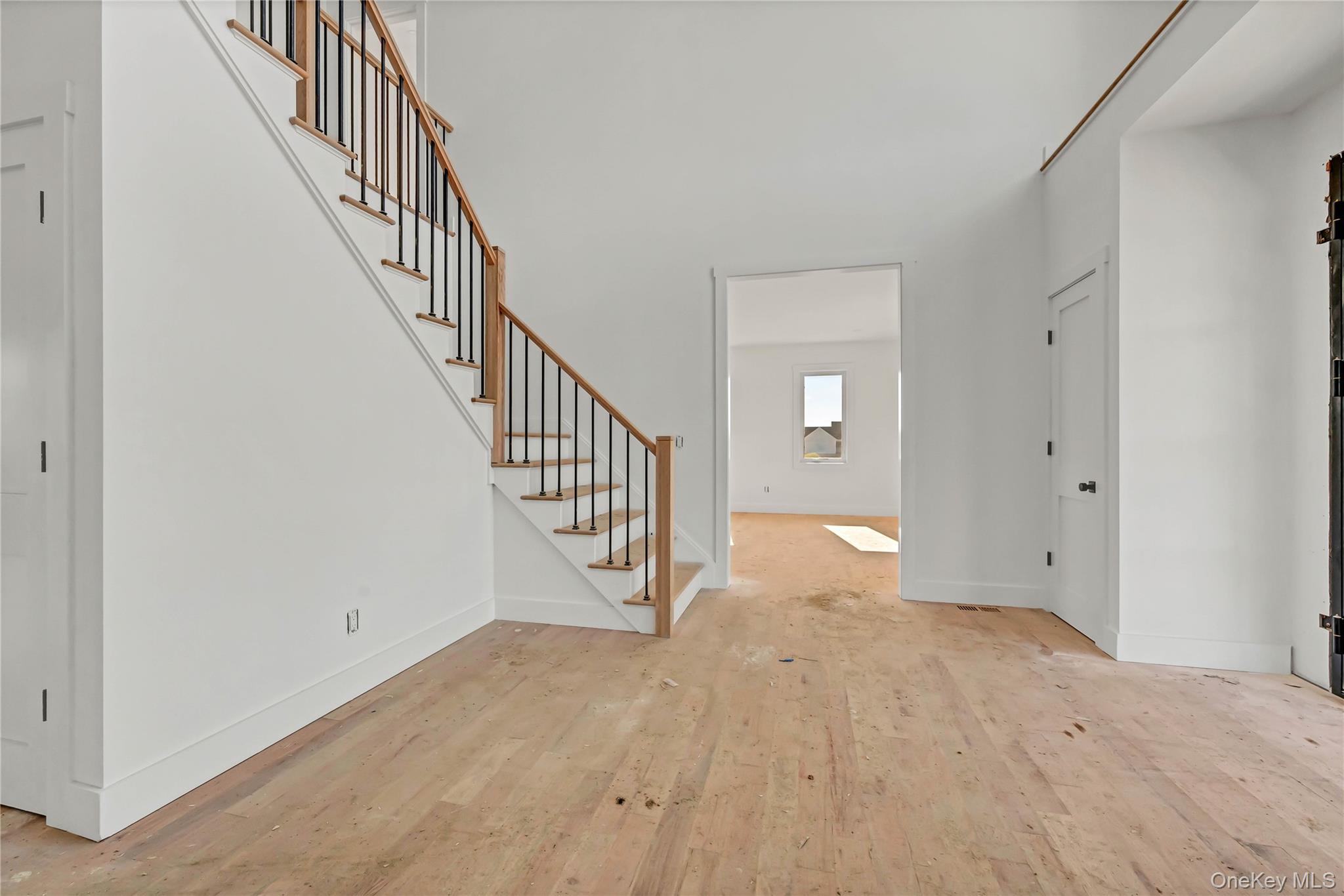 20 Nesheiwat Drive Property Photo 3