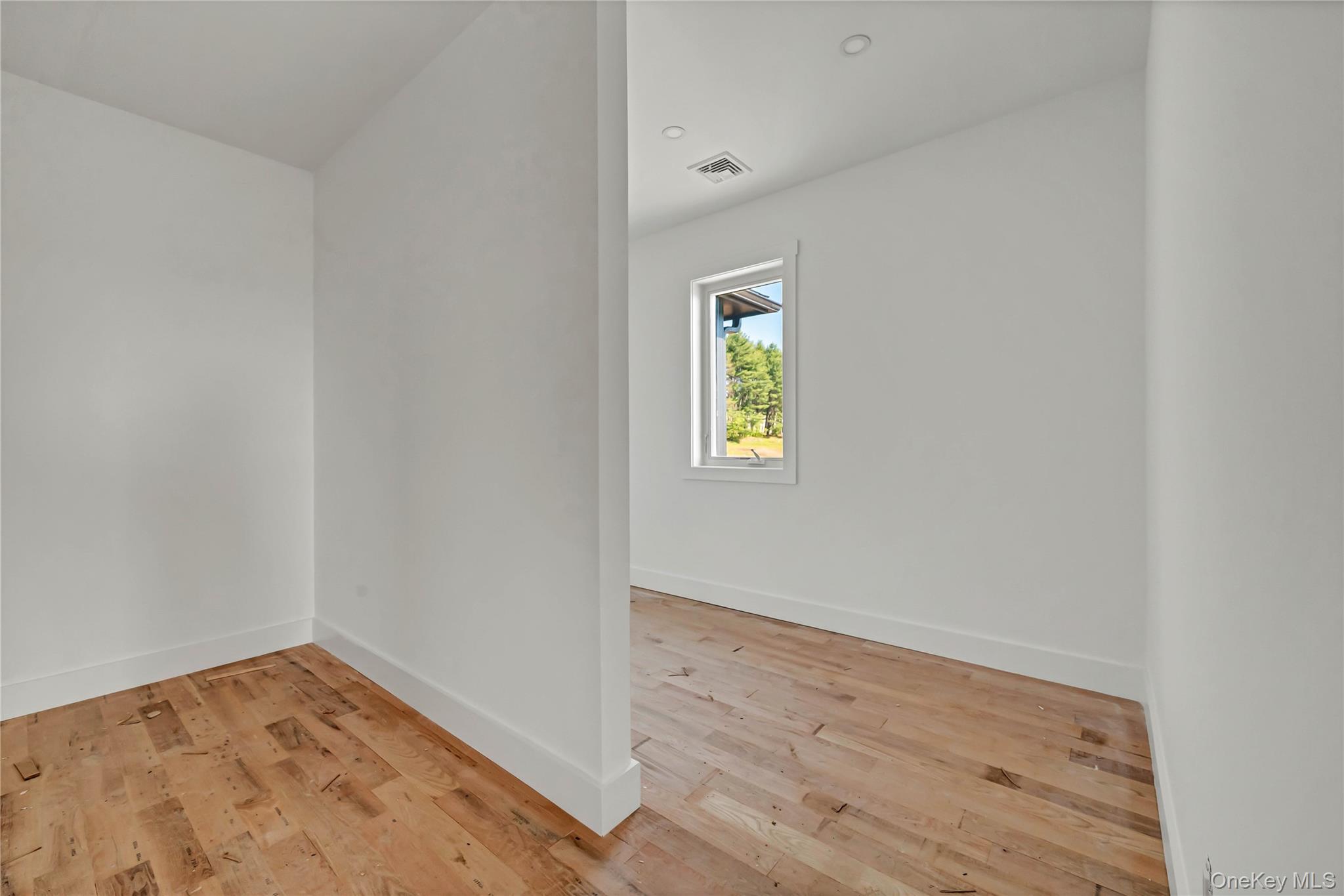 20 Nesheiwat Drive Property Photo 12