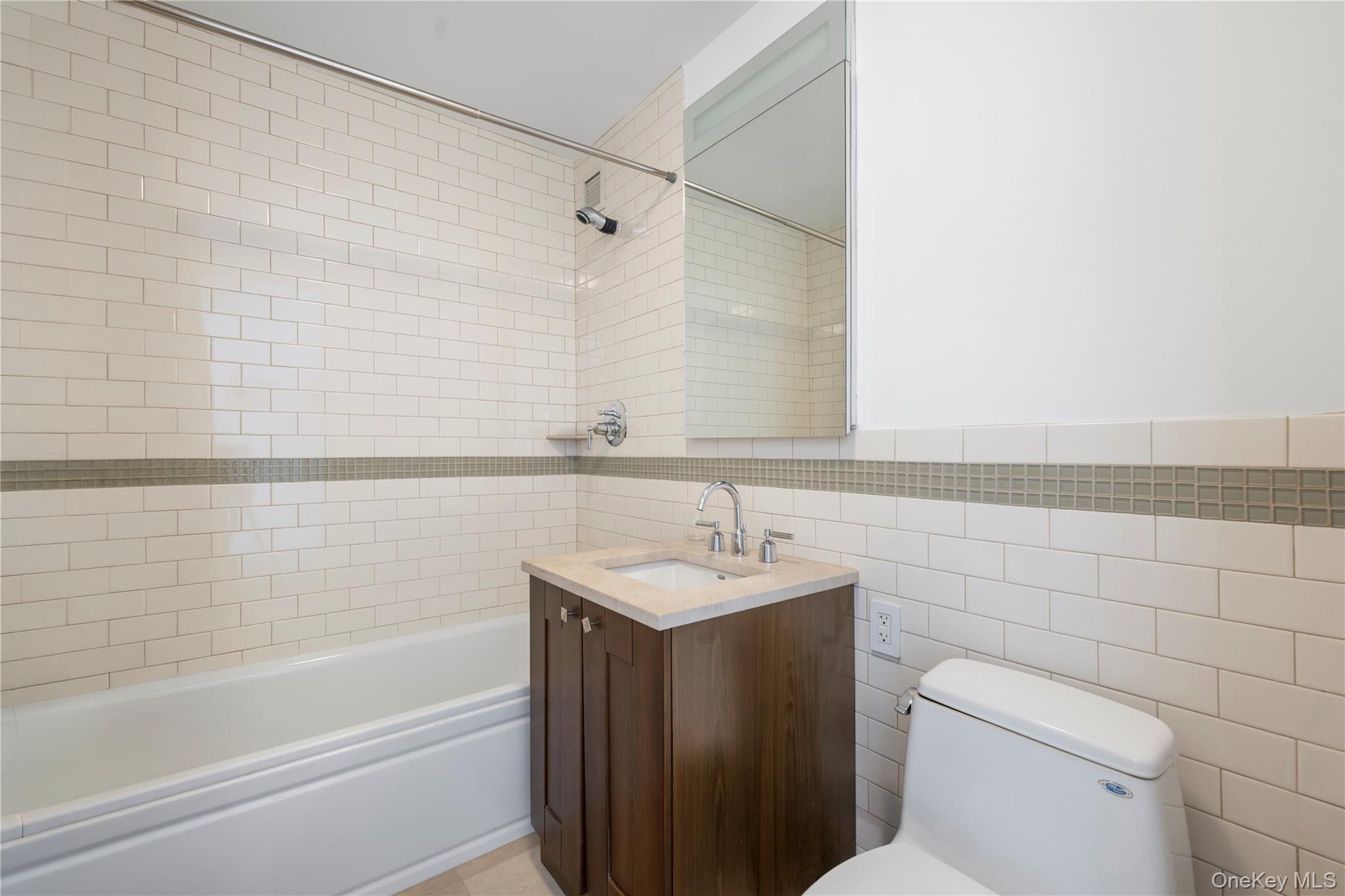 640 W 237th Street 6a Property Photo 11