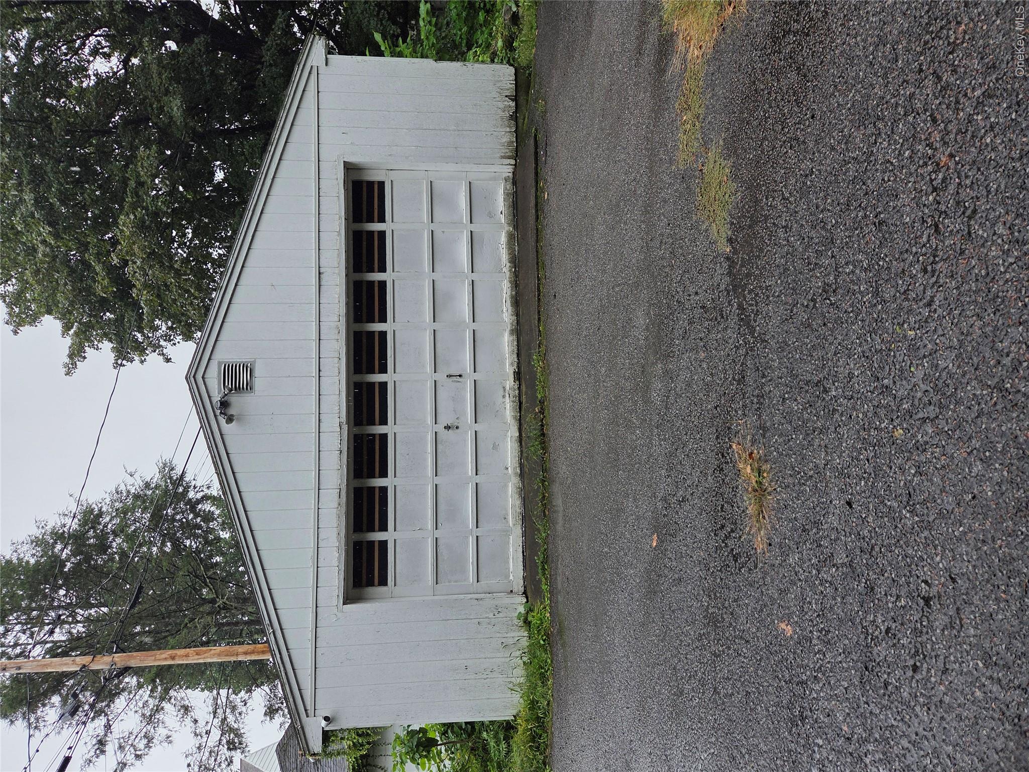 356 3rd Street Property Photo 28