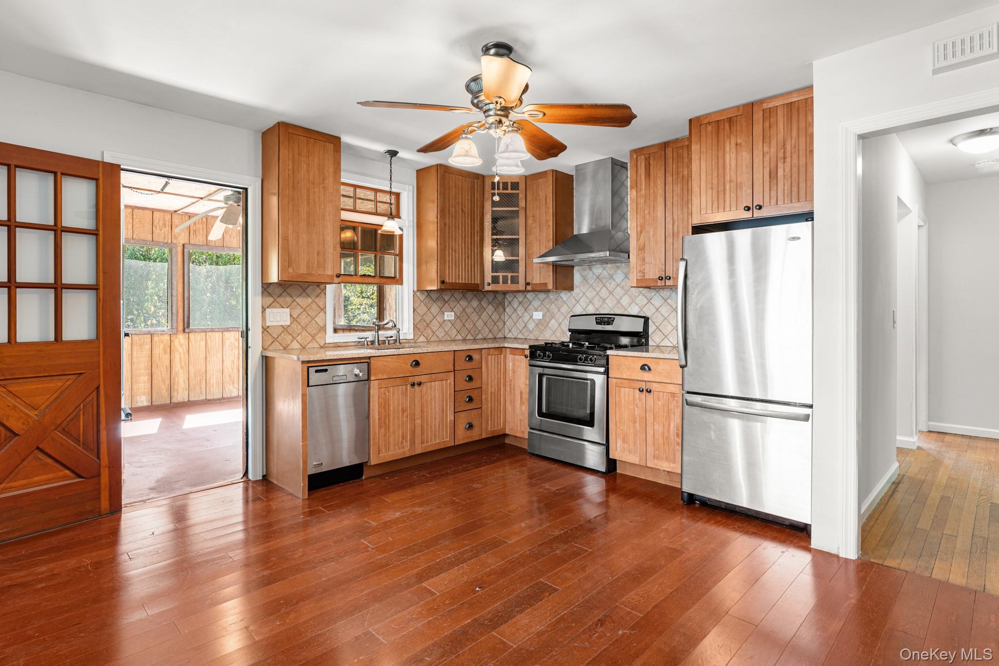141 Homewood Avenue Property Photo 10