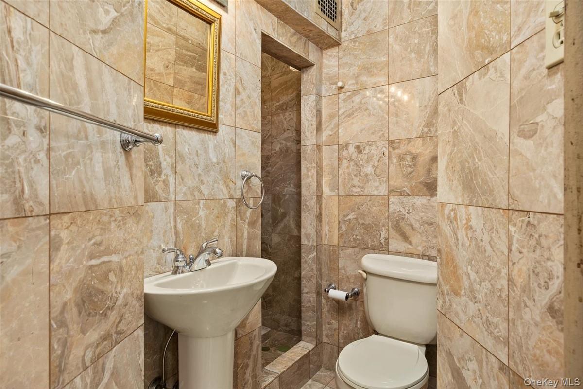 65 Park Terrace East C86 Property Photo 26