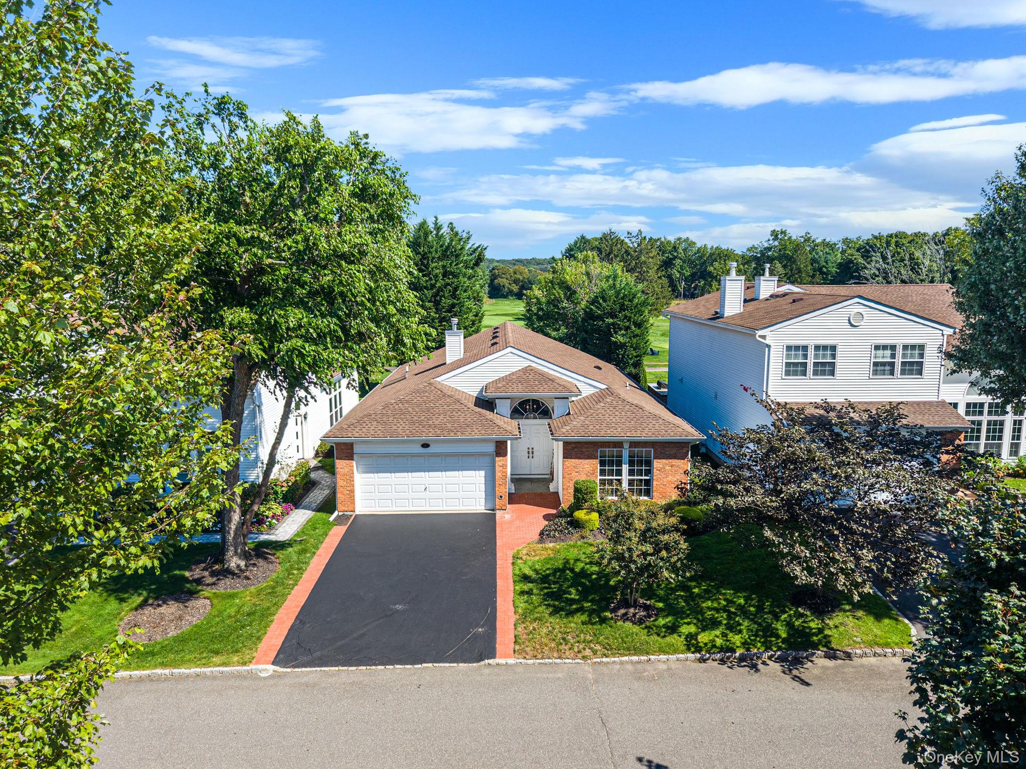 6 Hamlet Drive Property Photo 1