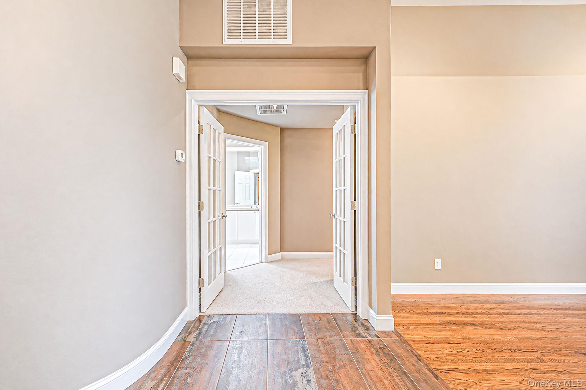 6 Hamlet Drive Property Photo 12