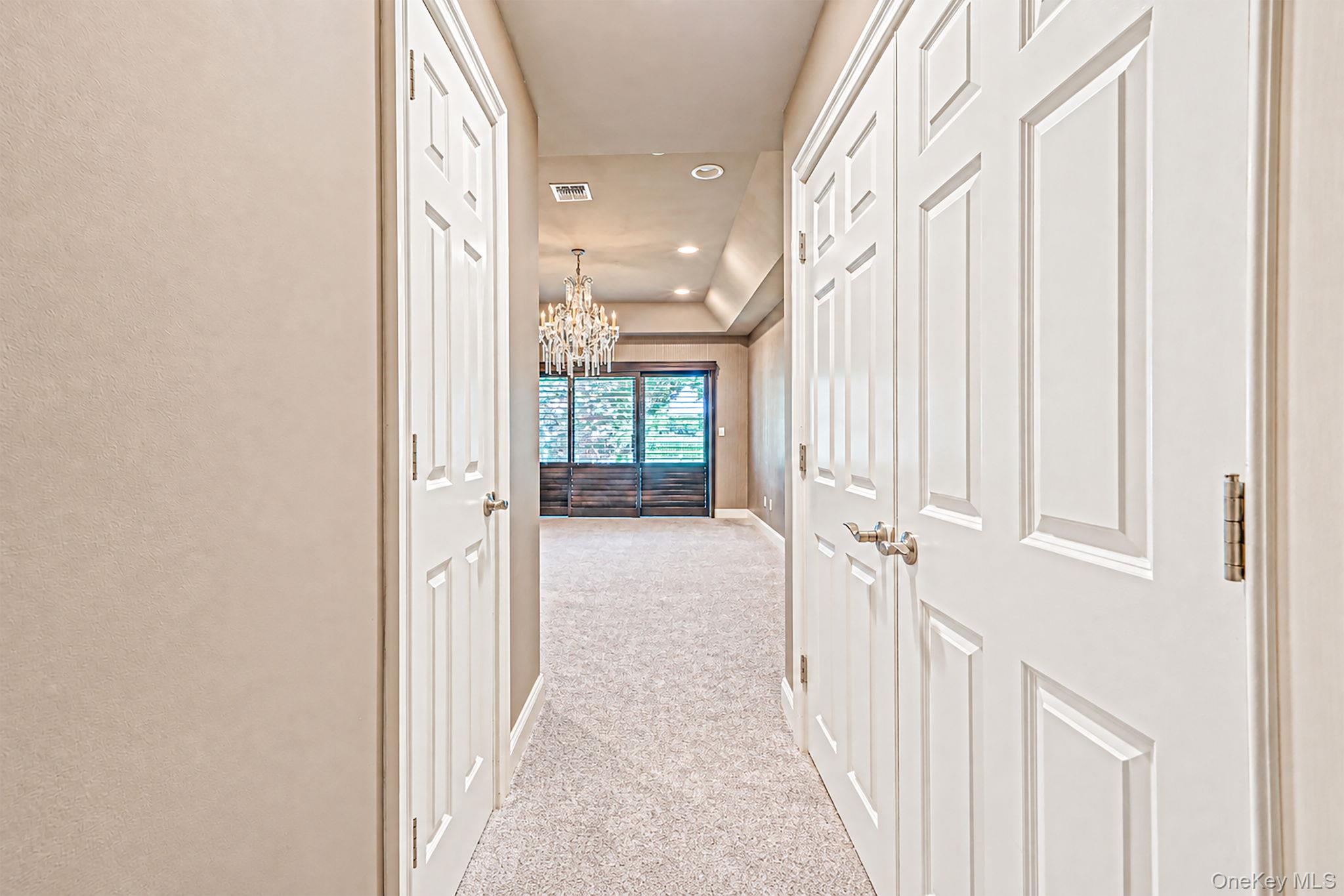 6 Hamlet Drive Property Photo 17
