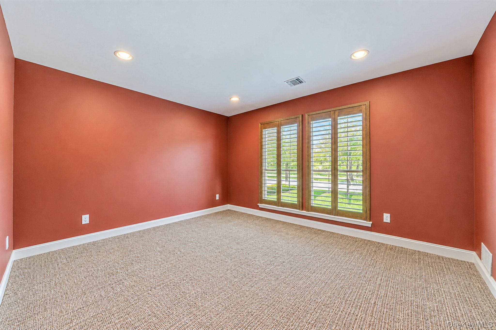 6 Hamlet Drive Property Photo 20