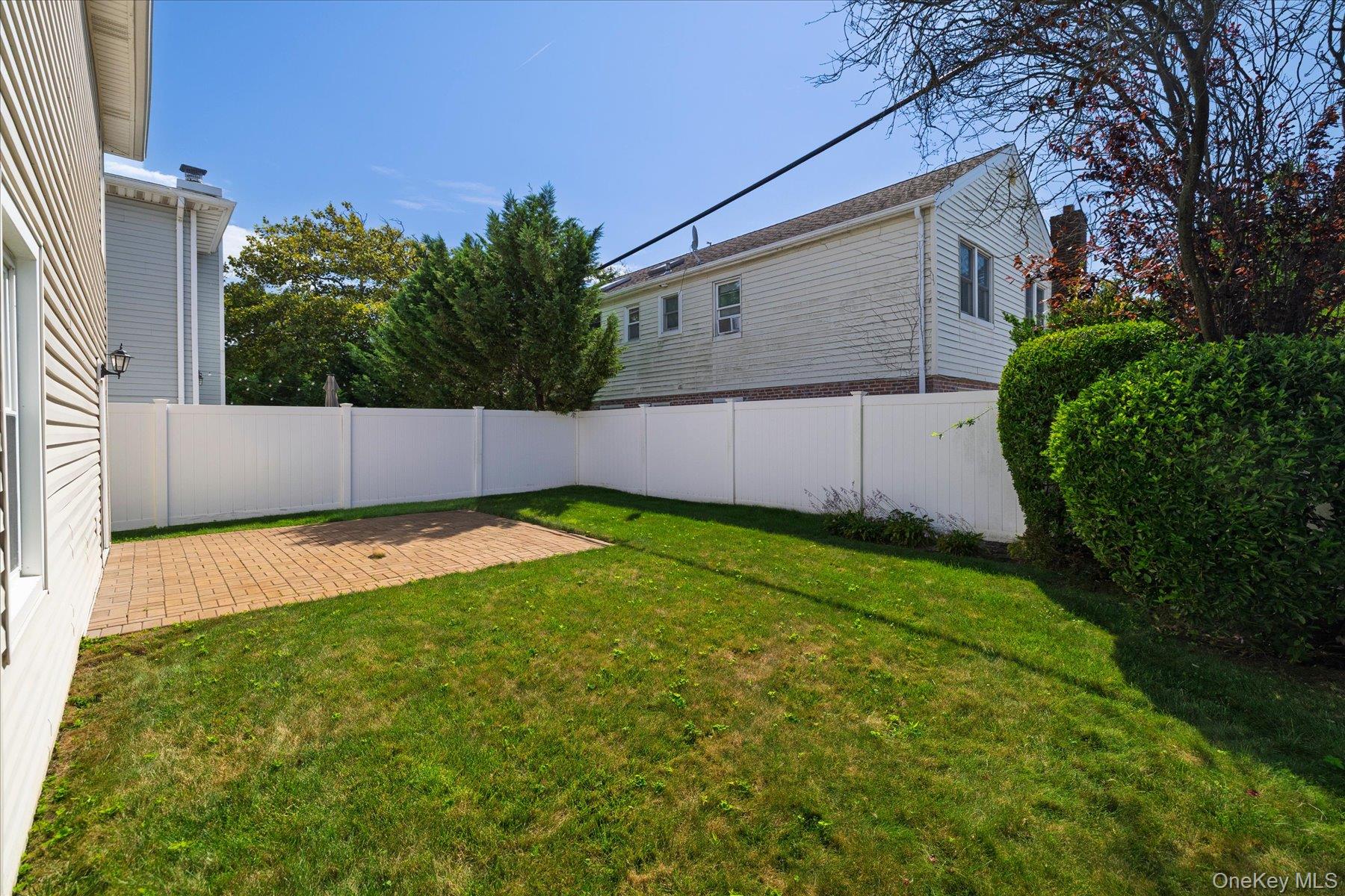 1985 Park Street Property Photo 24