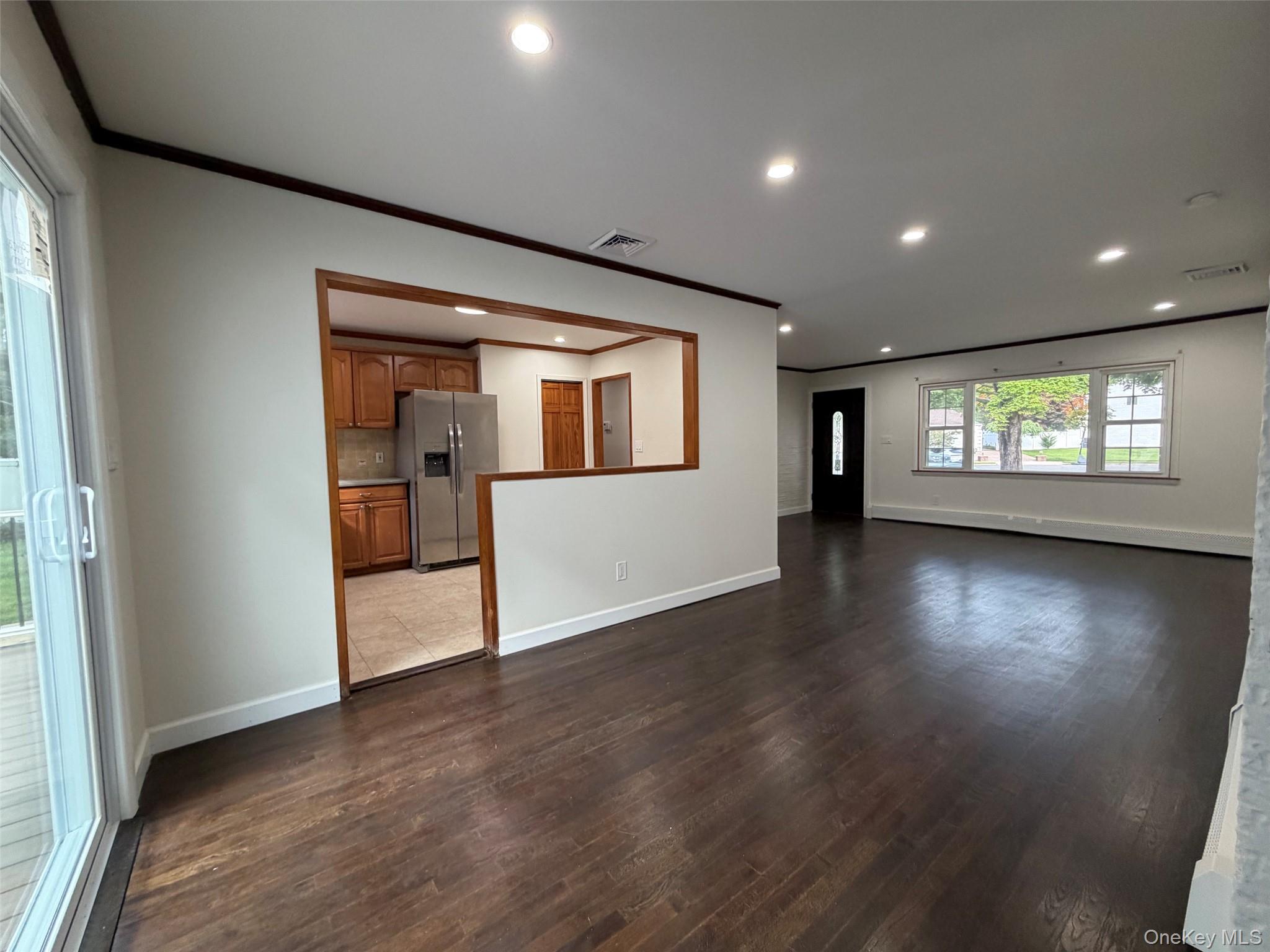 53 Longworth Avenue Property Photo 2