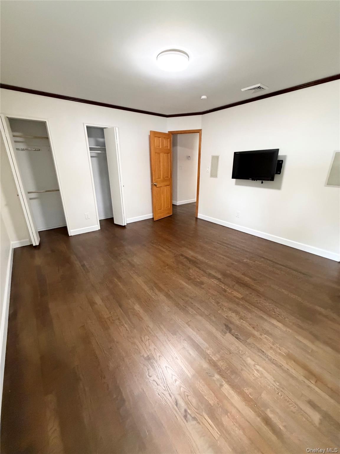 53 Longworth Avenue Property Photo 6