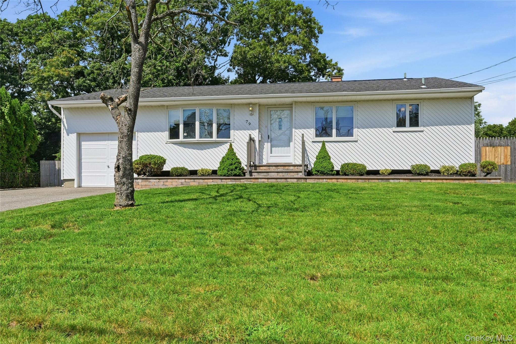 79 39th Street Property Photo 1